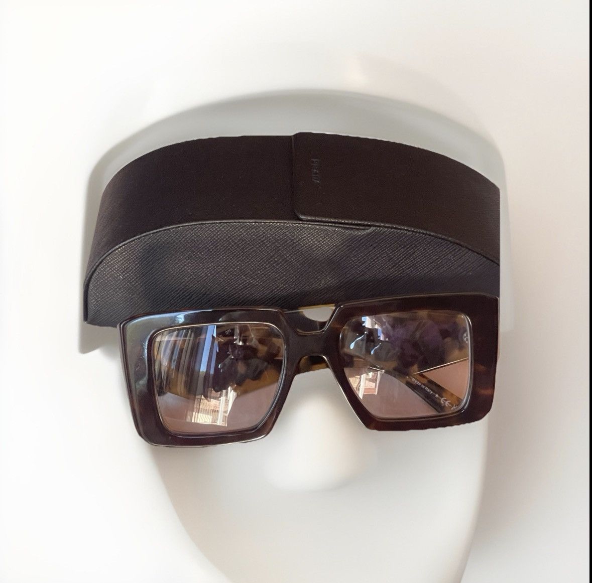 Prada Prescription lens sunglasses 😎 Size ONE SIZE - 2 Thumbnail