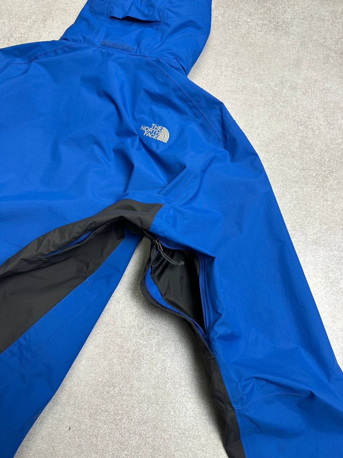 The North Face Vintage The North Face Waterproof Hyvent Mens Jacket M Size US M / EU 48-50 / 2 - 8 Thumbnail