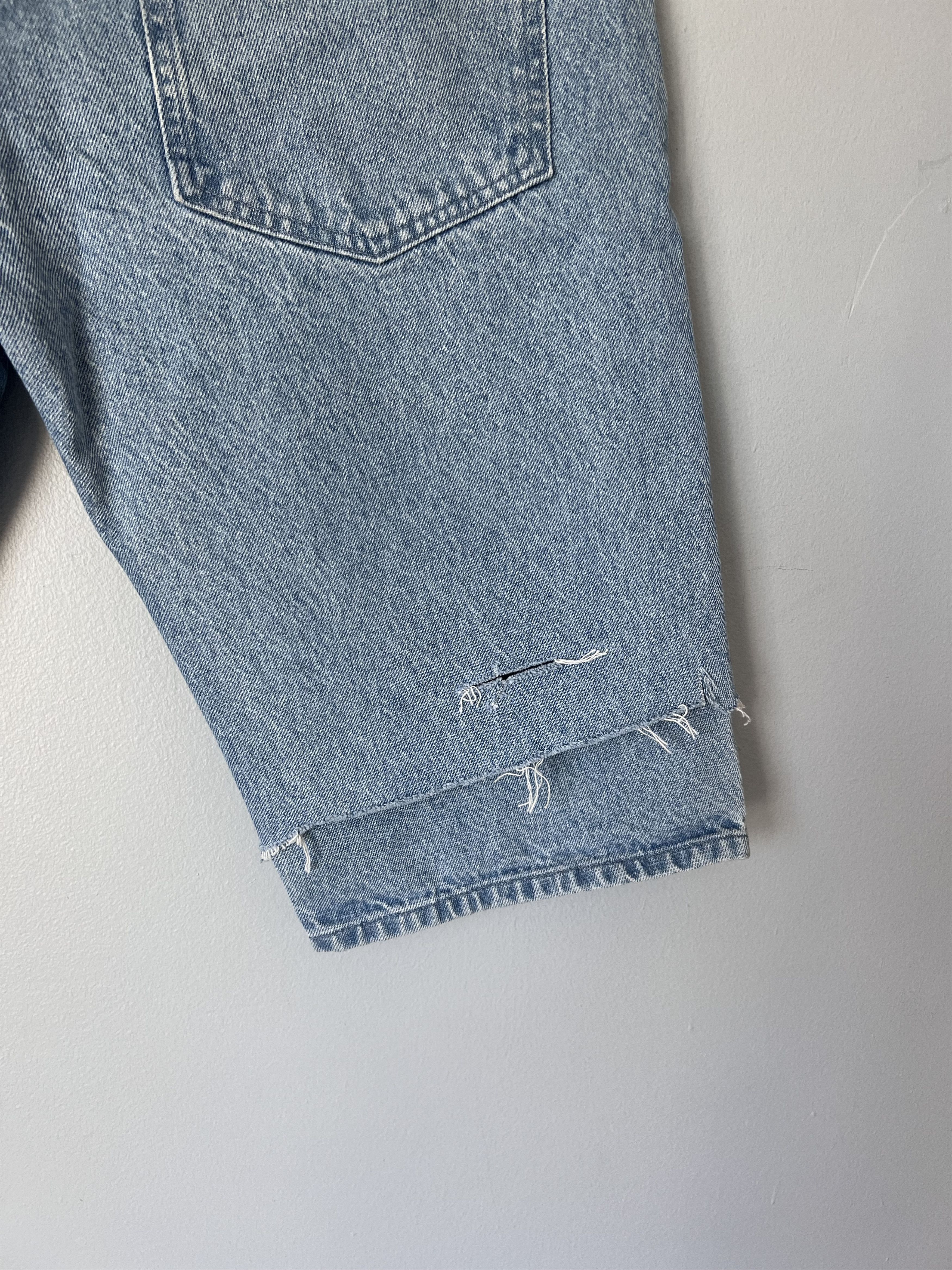 Raf Simons Raf Simons Destroyed Denim Shorts in Blue Size US 33 - 8 Thumbnail
