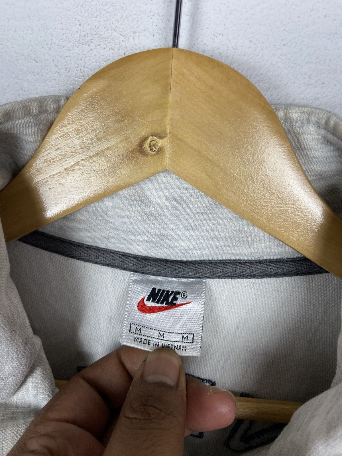 Nike VINTAGE NIKE HALF ZIPPER PULLOVER SWEAATER Size US L / EU 52-54 / 3 - 4 Thumbnail