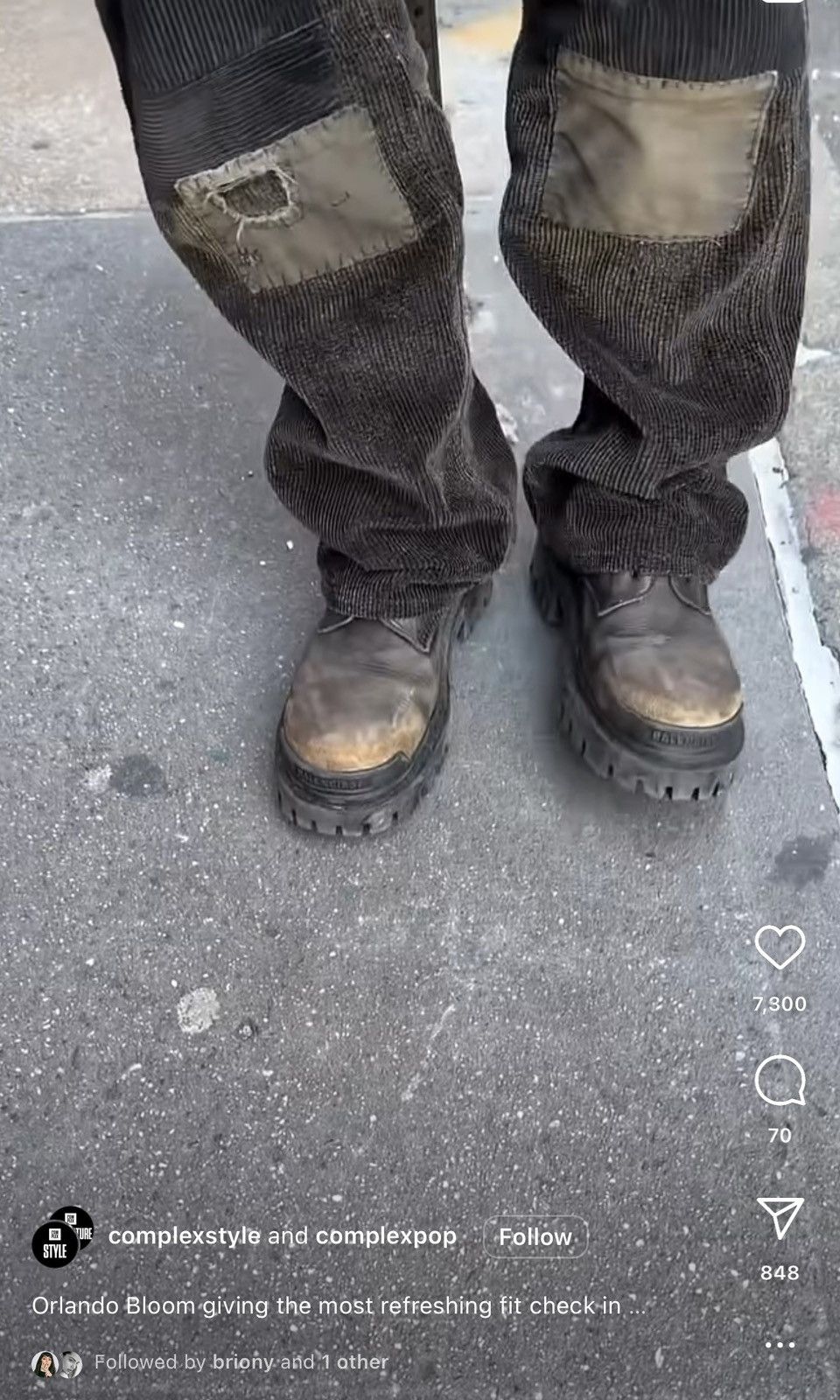 Balenciaga 🔥 AS SEEN ON ORLANDO BLOOM🔥WORN OUT Strike Boot in Black Size US 8 / EU 41 - 2 Thumbnail