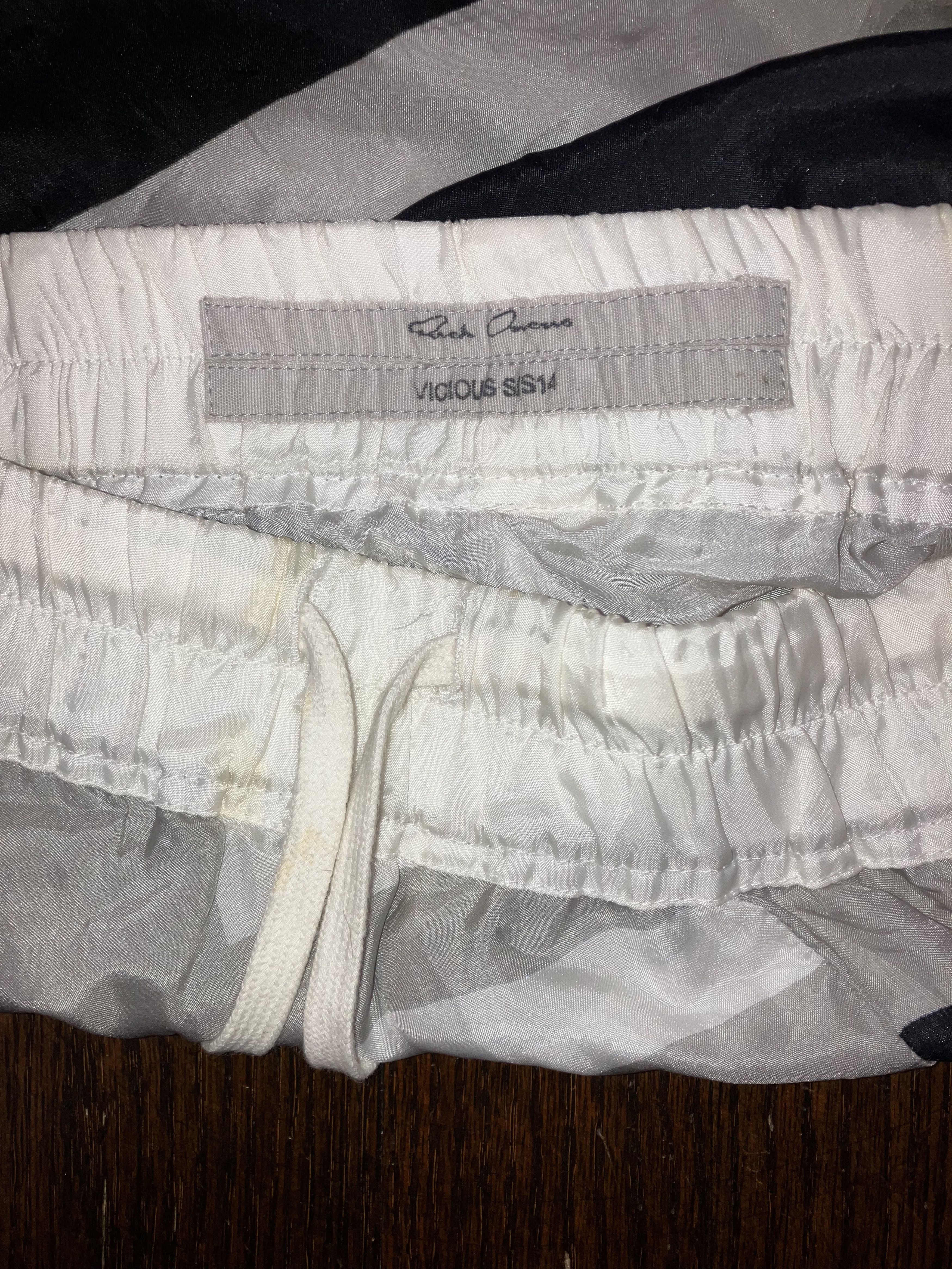 Rick Owens Rick Owens SS14 Vicious Silk Shorts Size 28" / US 6 / IT 42 - 3 Thumbnail