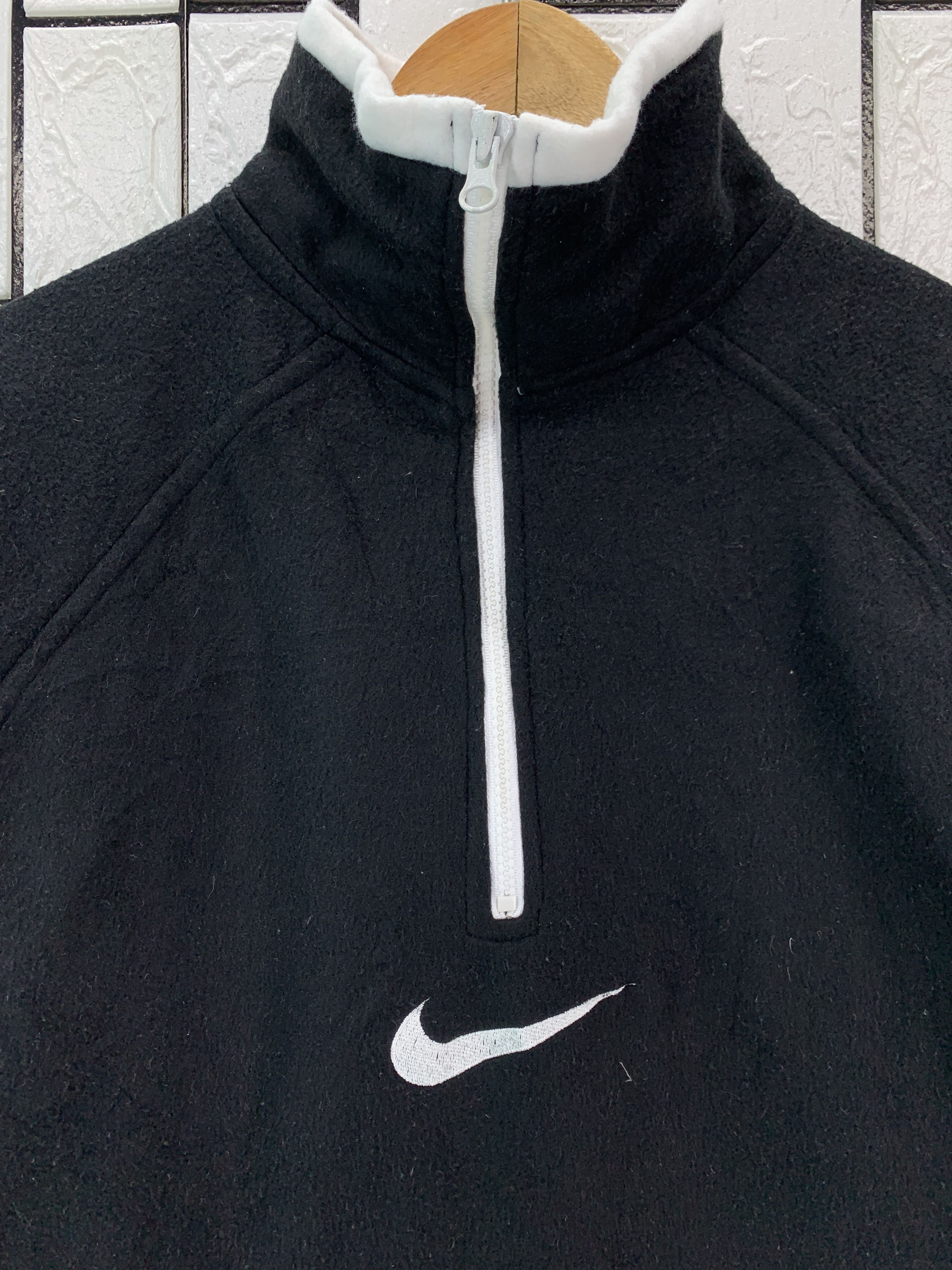 Nike Vintage Nike Center Embroidered Logo Size US M / EU 48-50 / 2 - 3 Thumbnail