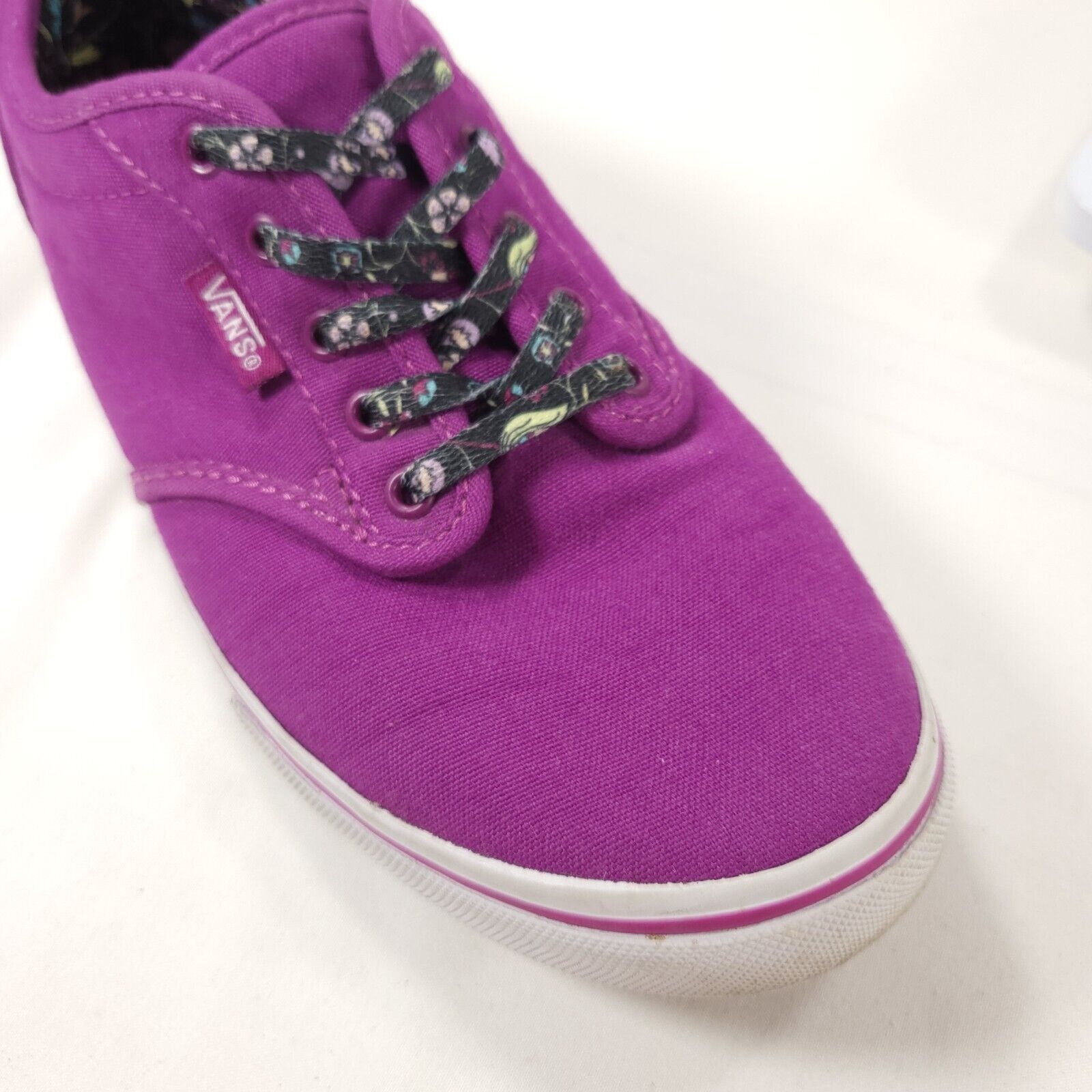 Vans Vans Off the Wall Shoe Womens Size 6.5 TC9R Purple White Size US 6.5 / IT 36.5 - 8 Thumbnail