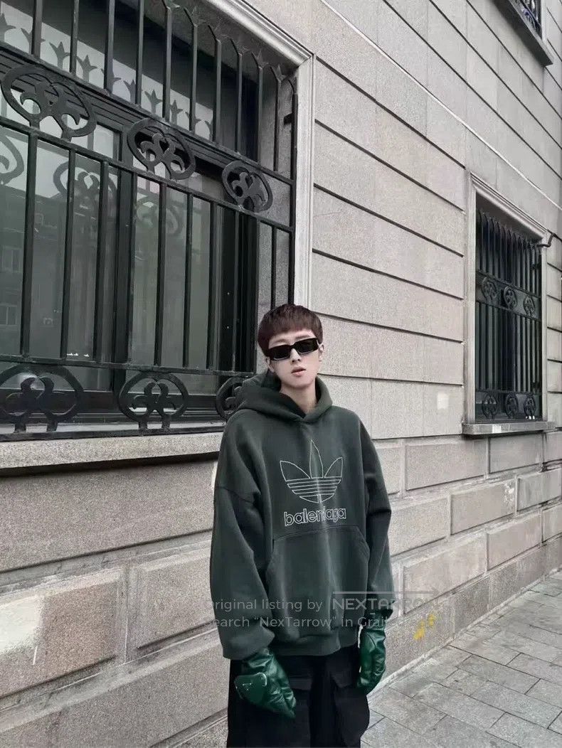 Balenciaga Balenciaga Sweatshirt Size US M / EU 48-50 / 2 - 6 Thumbnail