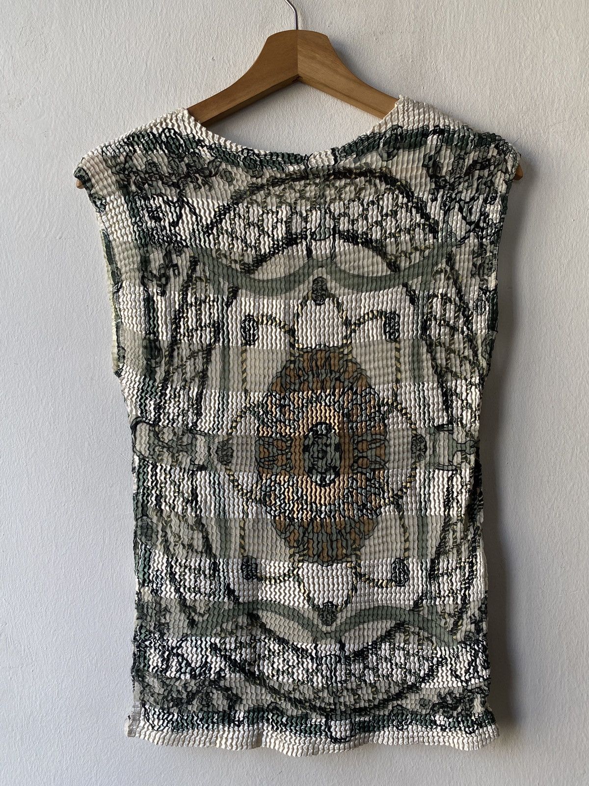 Japanese Brand × Vintage Calabaza Fujiki Japan Pleats Design Strechable Sleeveless Size US M / EU 48-50 / 2 - 4 Thumbnail