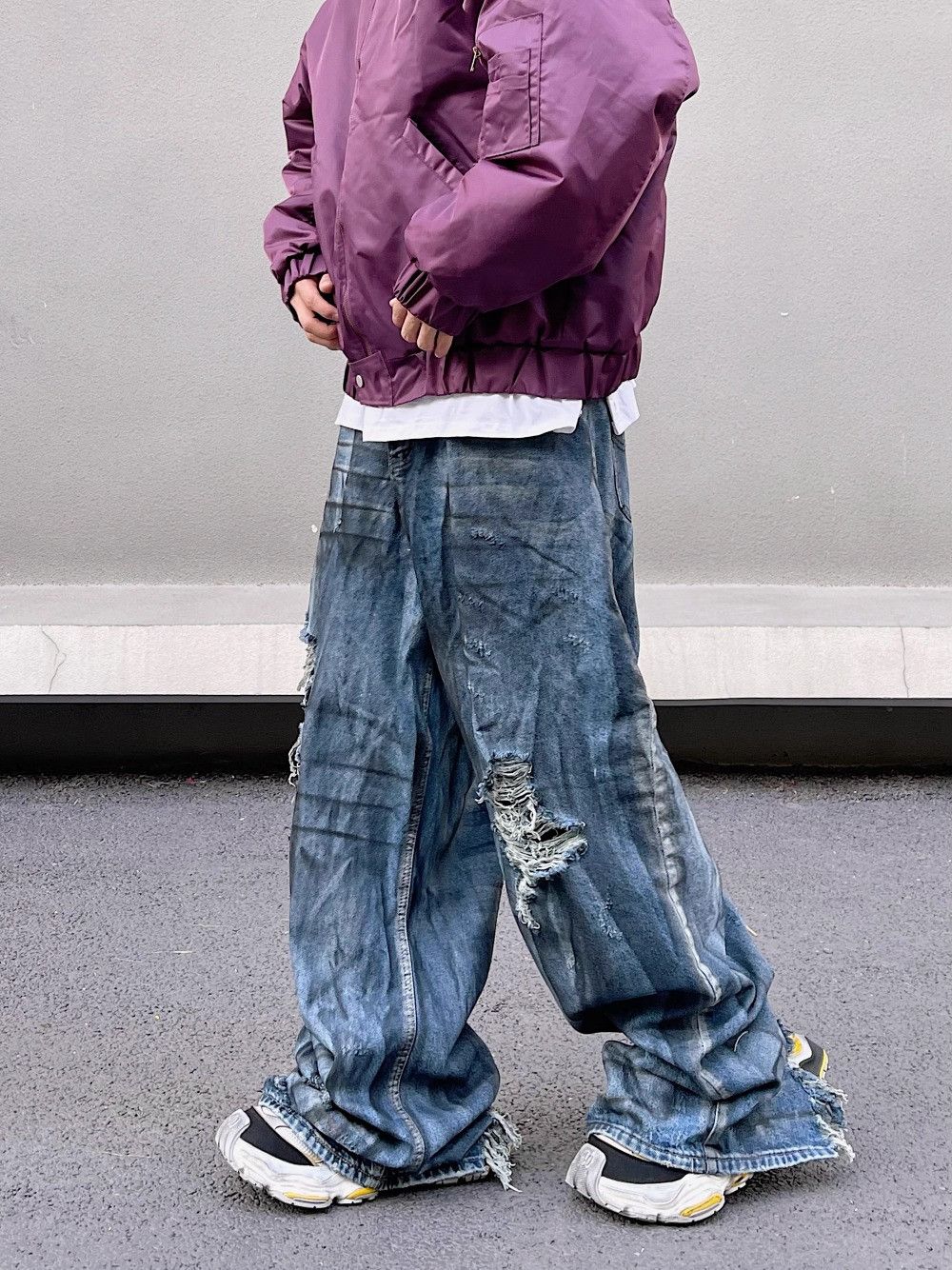Jean × Vintage Perforated Silhouette Streetwear Baggy Jeans Size US 30 / EU 46 - 1 Thumbnail
