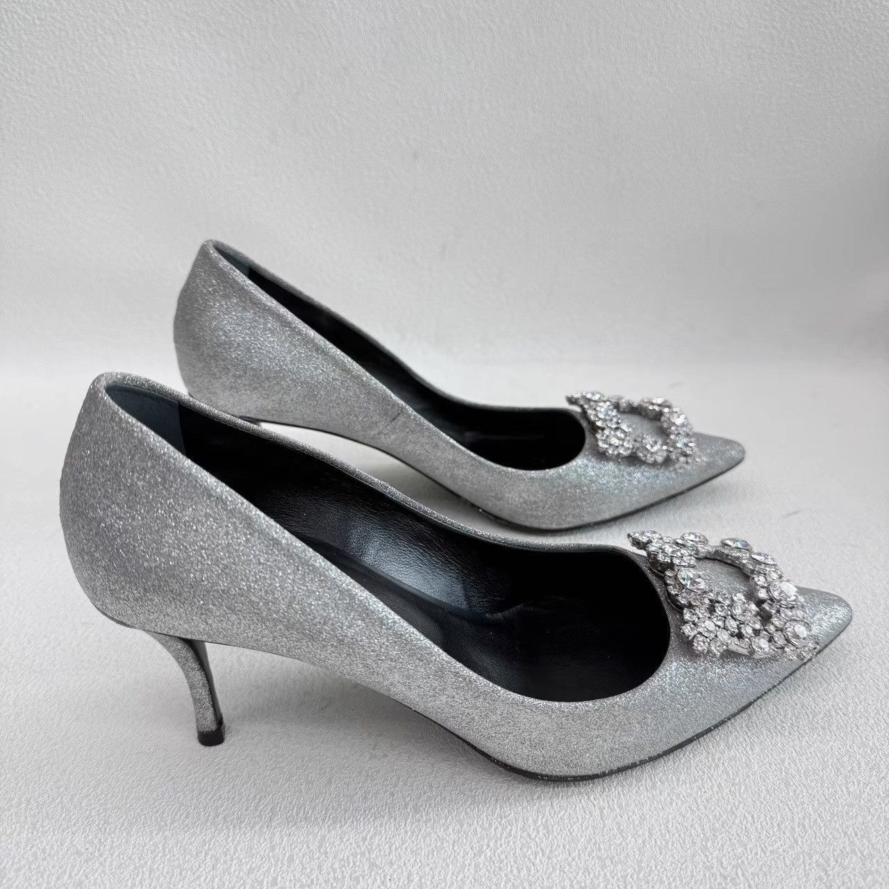 Roger Vivier Roger Vivier Silver Crystal Pointed Toe Stiletto Heels K51 Size US 7 / IT 37 - 4 Thumbnail