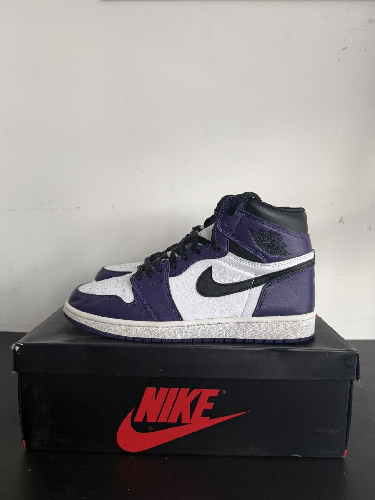 Jordan Brand Jordan 1 court purple Size US 10 / EU 43 - 1 Thumbnail
