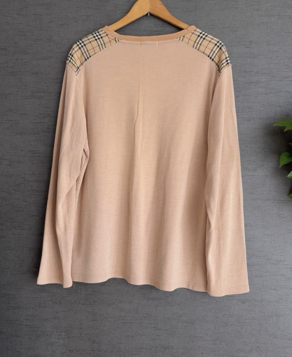 Burberry Burberry Shoulder Scottish Plaid Women's Long Sleeve Top Size US XL / EU 56 / 4 - 2 Thumbnail