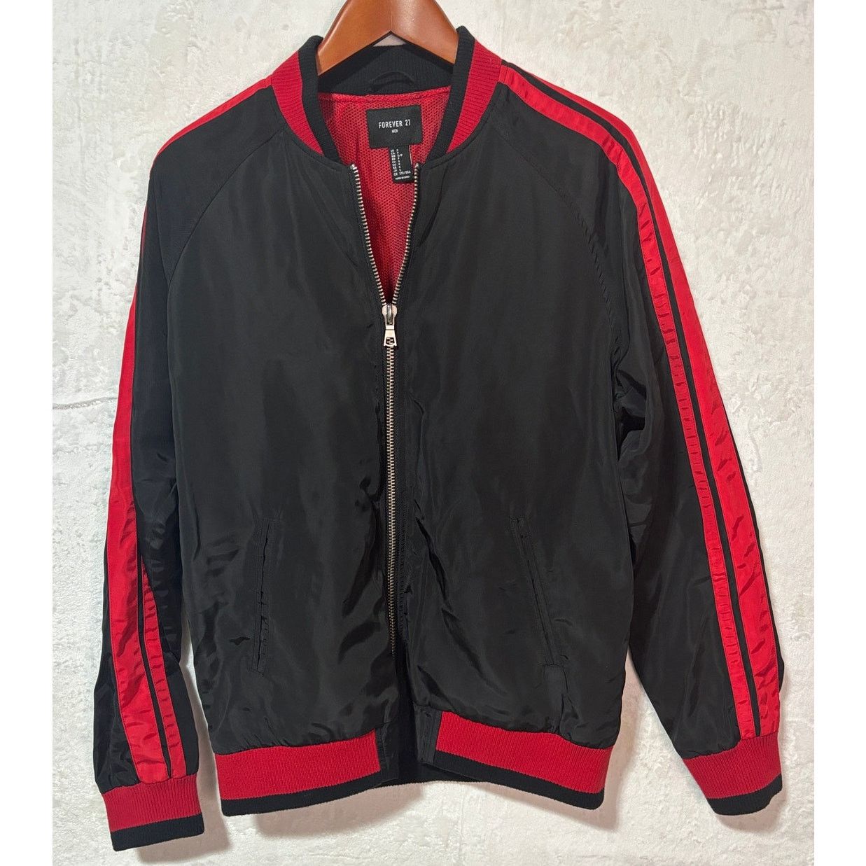 Forever 21 FOREVER 21 Men's SMALL Black Insulated Varsity Bomber Jacket Size US S / EU 44-46 / 1 - 3 Thumbnail