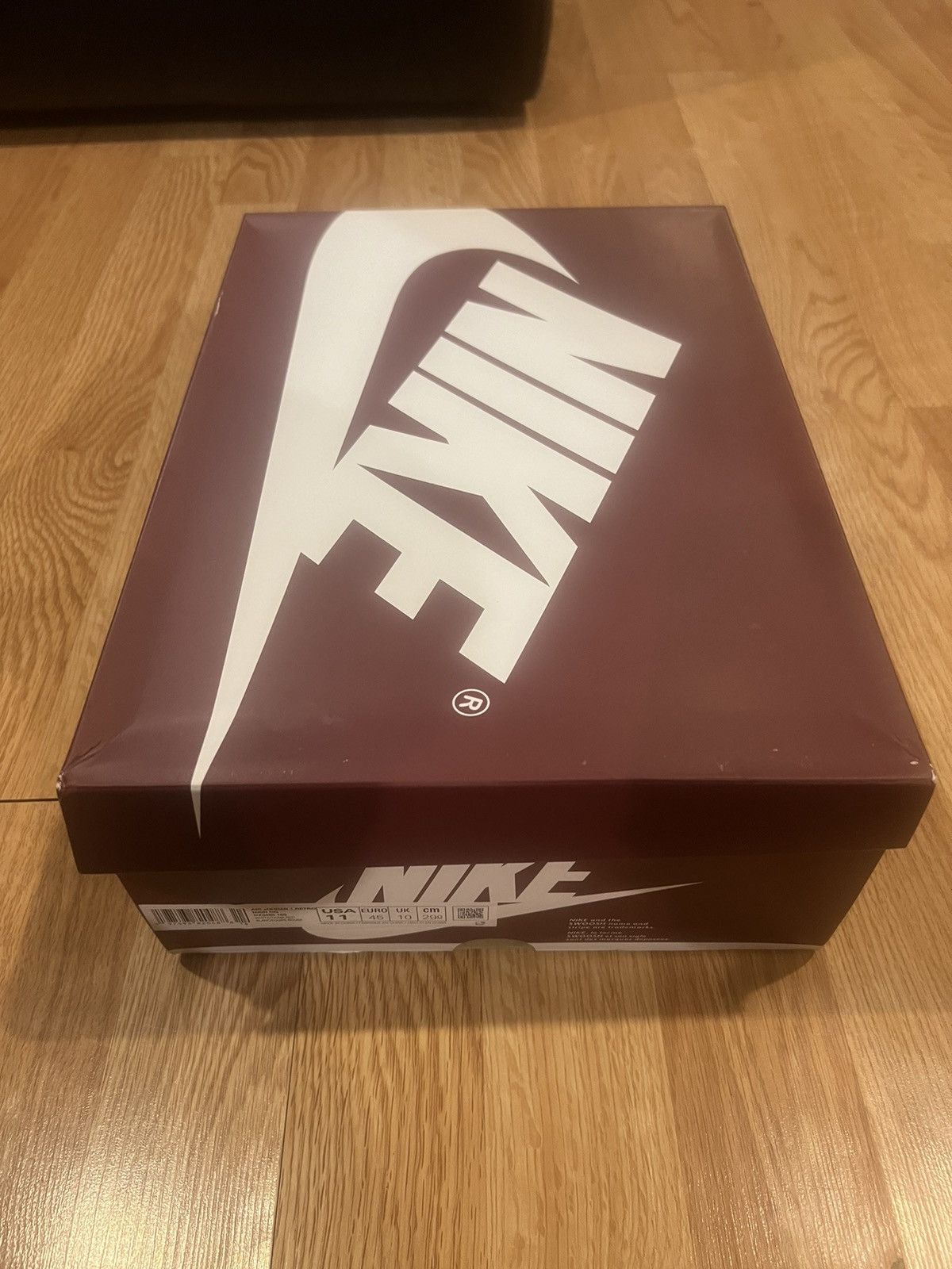 Nike Air Jordan 1 Hi OG Team Red Size US 11 / EU 44 - 8 Thumbnail