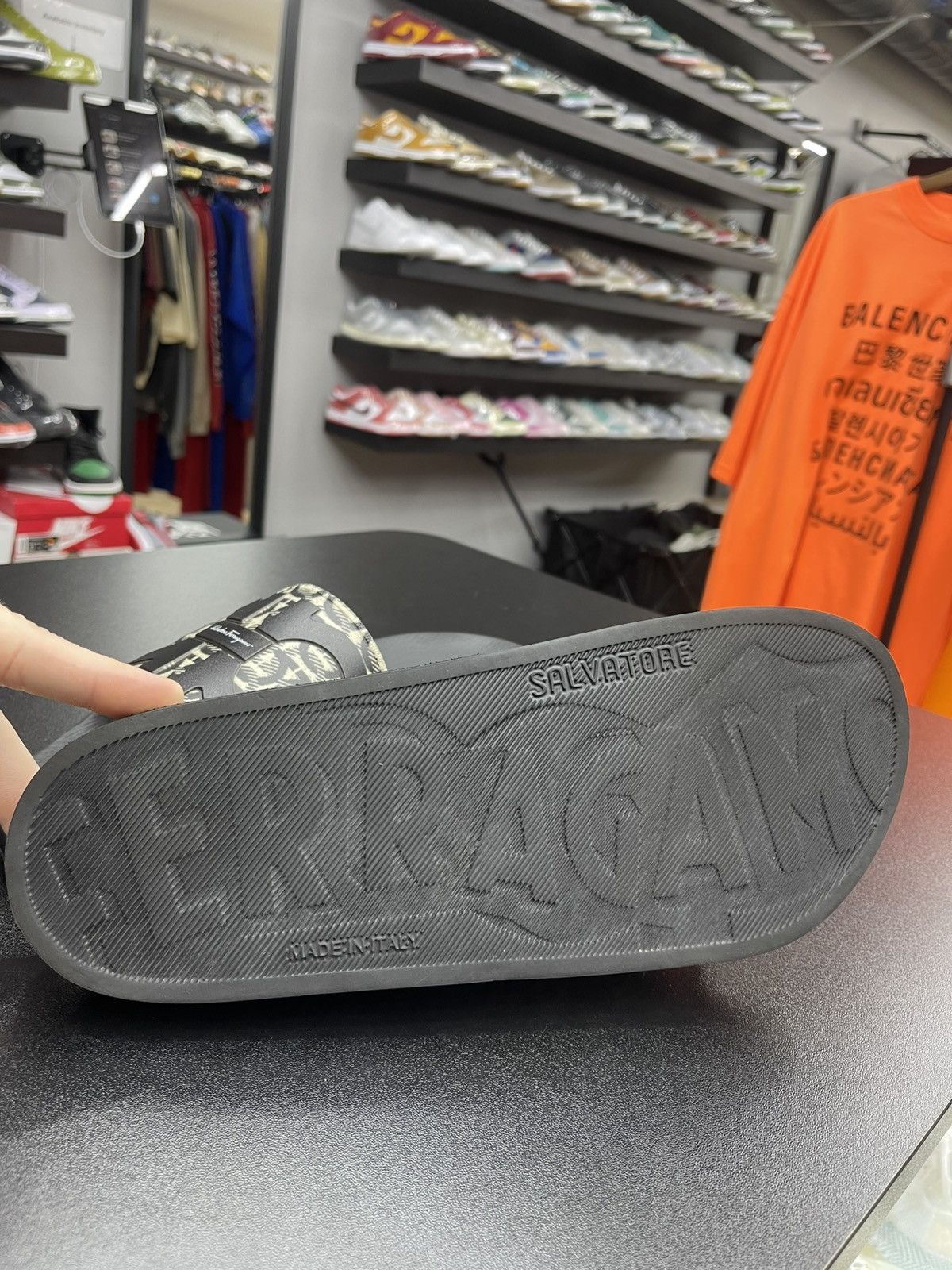 Salvatore Ferragamo Size 9 - Salvatore Ferragamo Groove 6 Gancini Slide Sandals Size US 9 / EU 42 - 7 Thumbnail