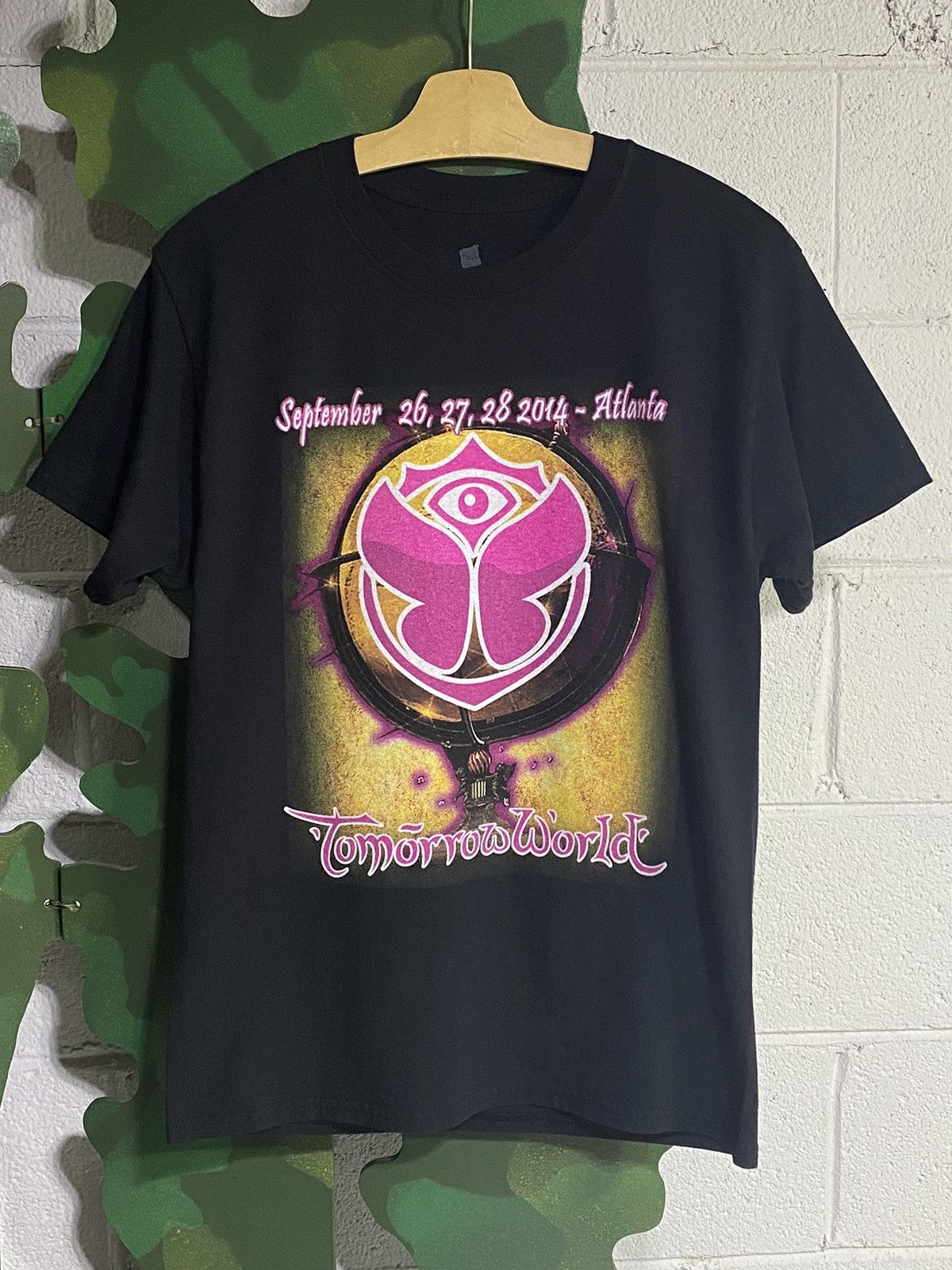 Band Tees × Vintage Tomorrow World Festival 2014 EDM Atlanta (size Med) Size US M / EU 48-50 / 2 - 1 Thumbnail