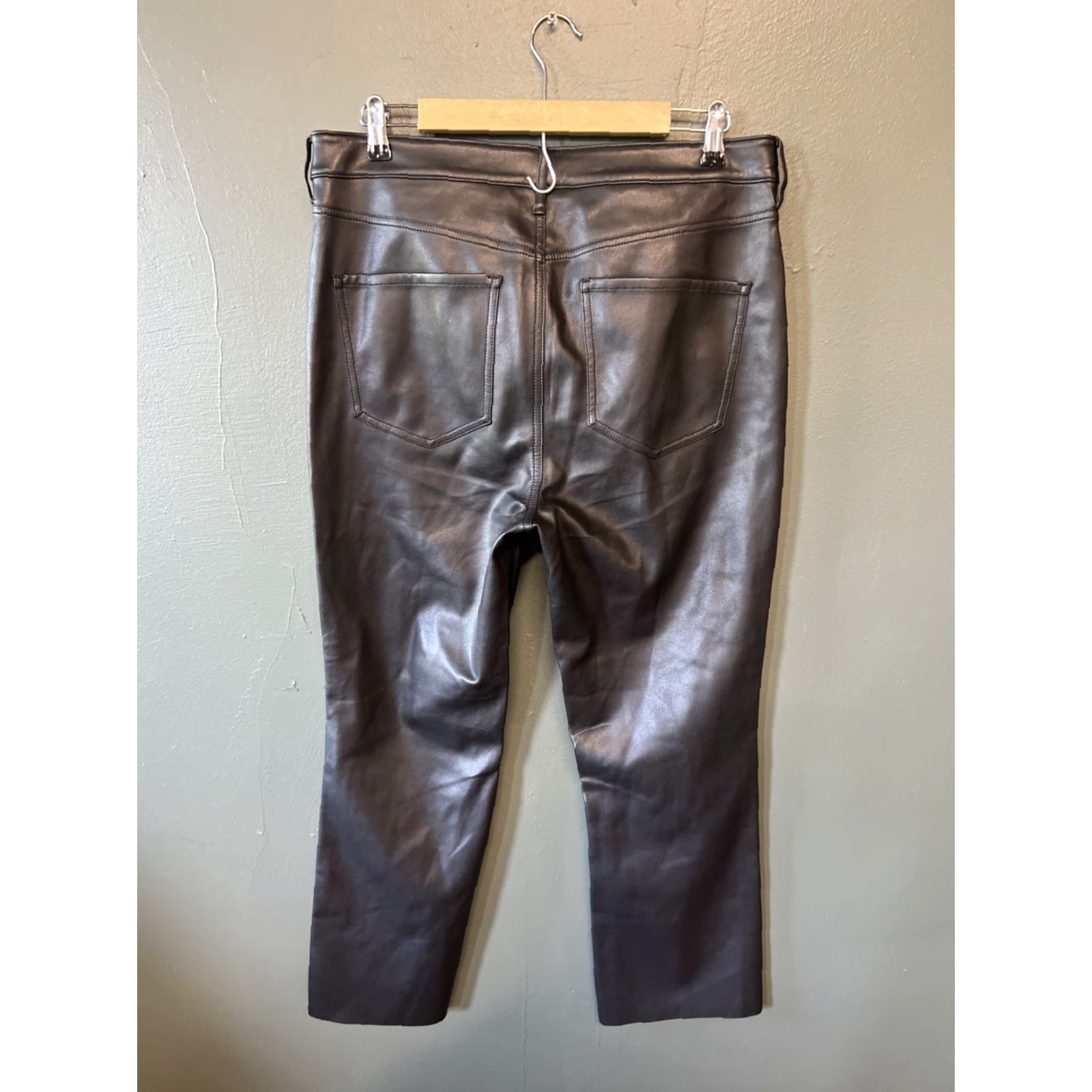 Express Express Womens Faux Leather Black Cropped Flare High Rise Pants 14R Woman Jeans Womens Size 36" / US 14 / IT 50 - 2 Thumbnail