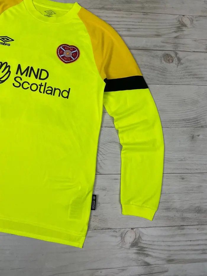 Umbro Heart of Midlothian 2023 2024 Clark #28 Goalkeeper Jersey Size US S / EU 44-46 / 1 - 6 Thumbnail