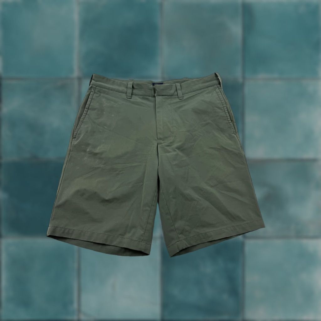 J.Crew J.Crew Shorts Mens 28 Green Polyester Chino Flat Front 9 Inseam Casual Summer Size US 28 / EU 44 - 1 Thumbnail