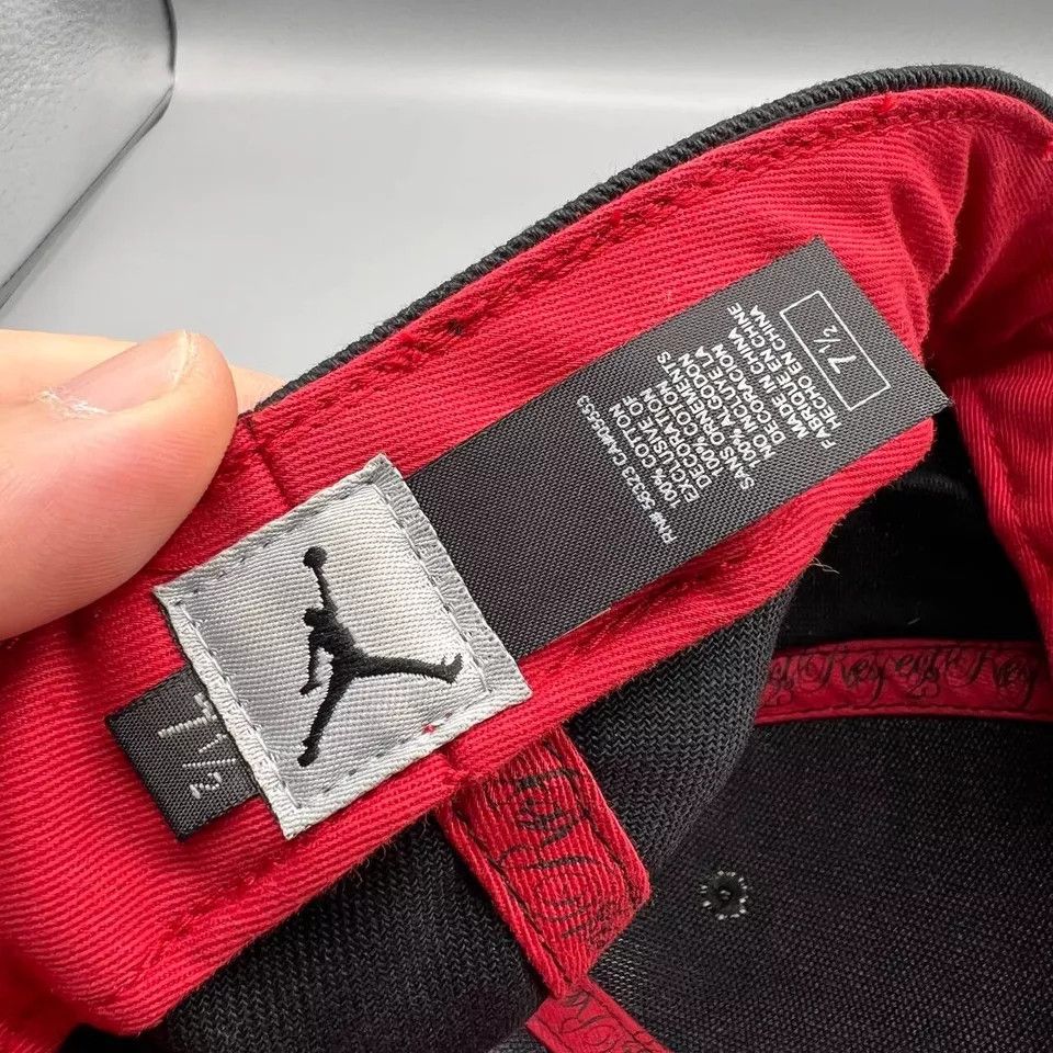 Jordan Brand Air Jordan Hat Men 7 1/2 Black Red Jumpman Fitted Cap Size ONE SIZE - 7 Thumbnail