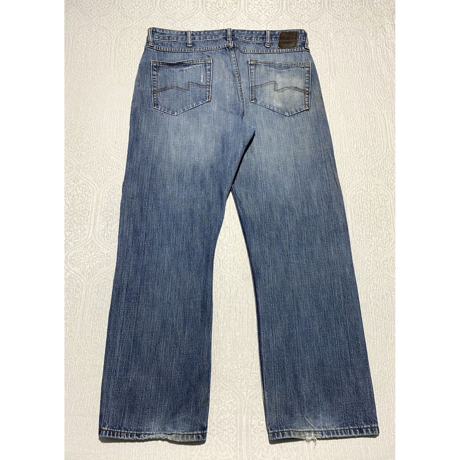 Wrangler VINTAGE Wrangler Jeans Co Straight Fit 36x30 Denim Blue Distressed Mens Jeans Size US 36 / EU 52 - 3 Thumbnail