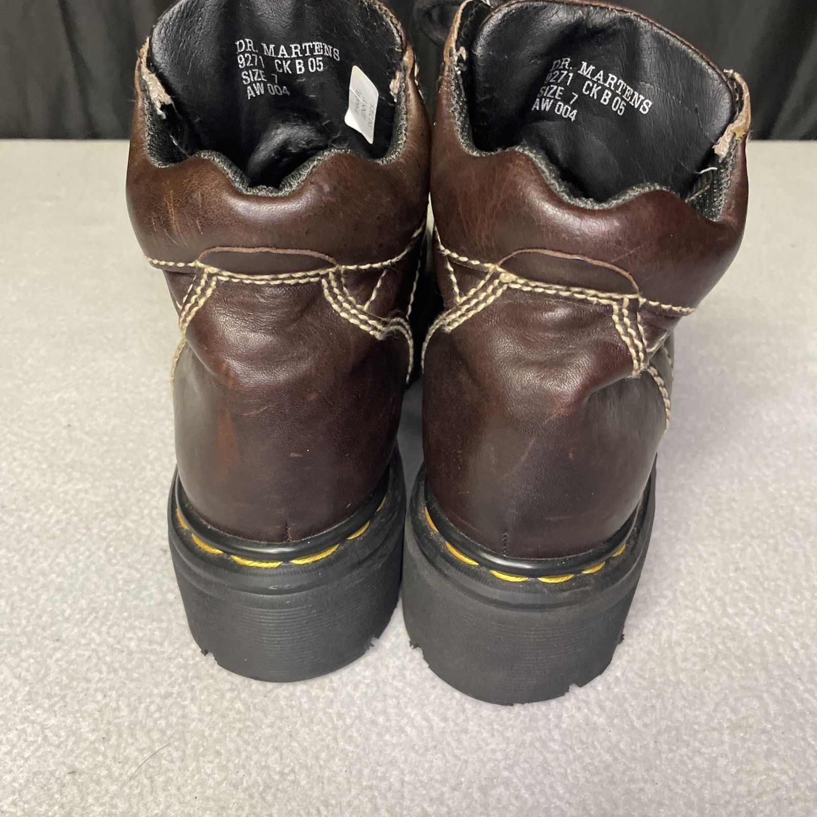 Dr. Martens Vtg Dr. Martens 9271 Made in England Brown Leather Boot UK 7 Size US 8 / EU 41 - 18 Thumbnail