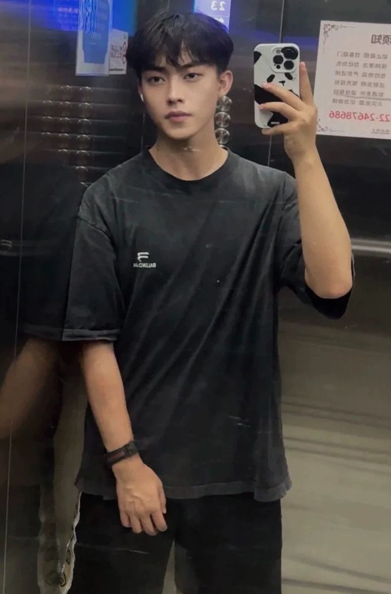 Balenciaga Balenciaga Sporty B Embroidery Washed Black Worn Short Slee Size US S / EU 44-46 / 1 - 9 Thumbnail