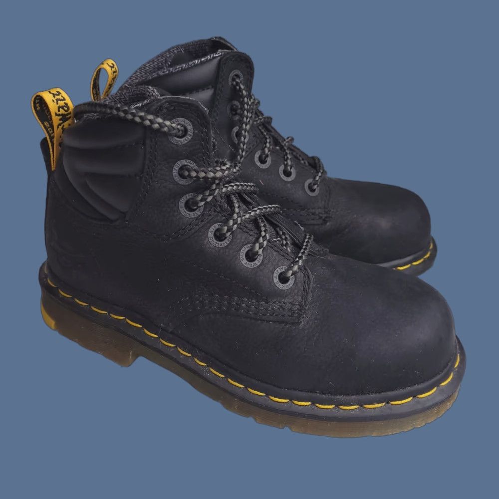 Dr. Martens Dr. Martens Boots Womens 5 Black Leather Hynine Street AW004 Womens Bootie 5 Black Vintage? No Vintage Size US 5 / IT 35 - 1 Thumbnail