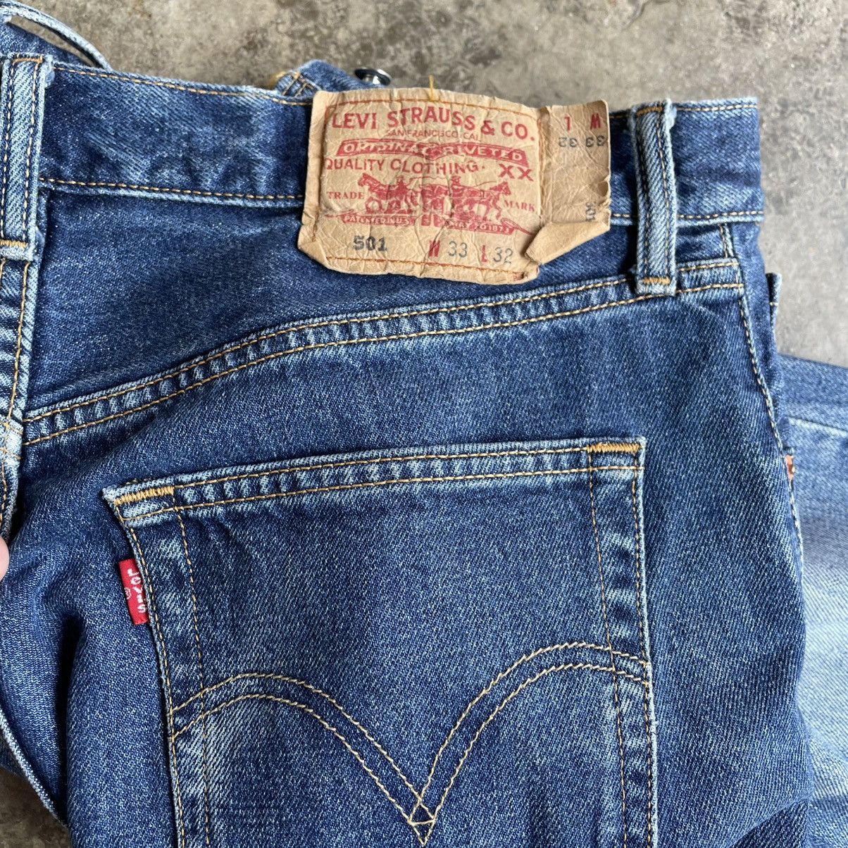 Levi's Vintage Clothing 🔥Vintage Levis 501 Stoned Washed Ripped Distress Denim Jeans Size US 33 - 15 Thumbnail