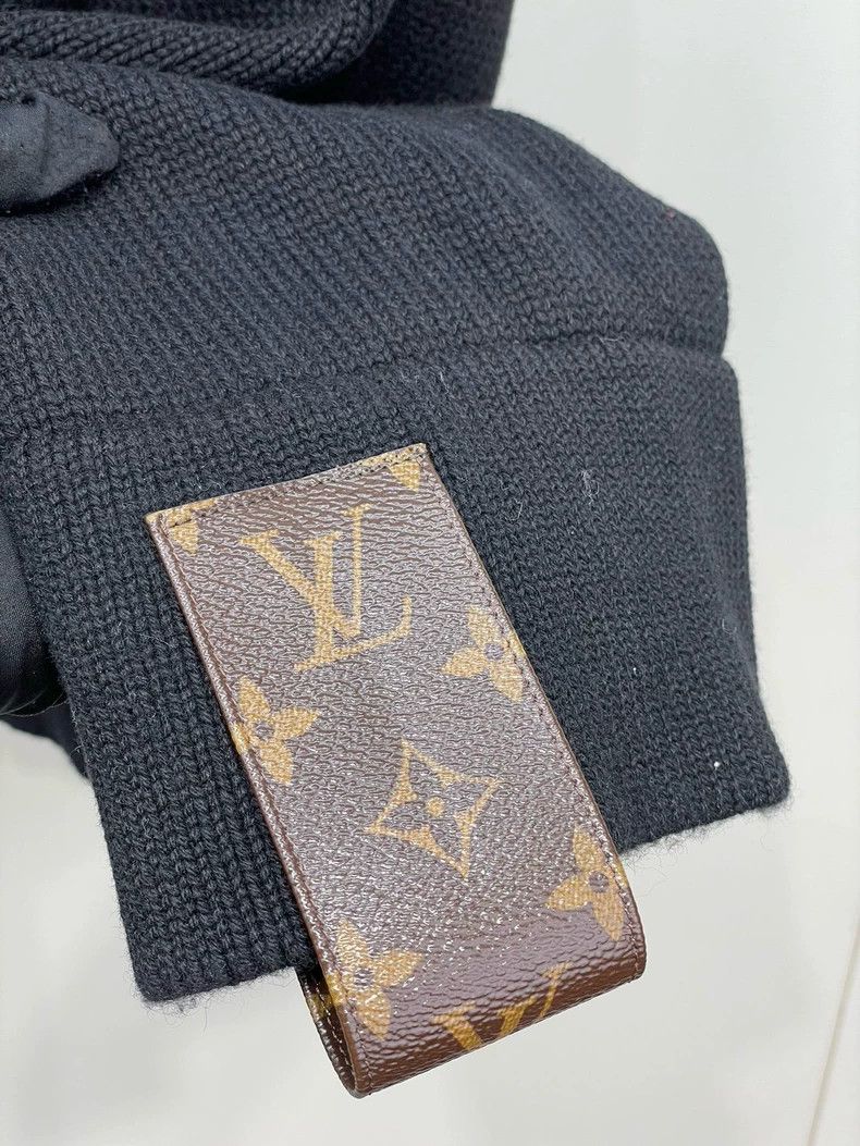 Louis Vuitton Louis Vuitton Leather patchwork cashmere cardigan jacket 25 Size M / US 6-8 / IT 42-44 - 3 Thumbnail