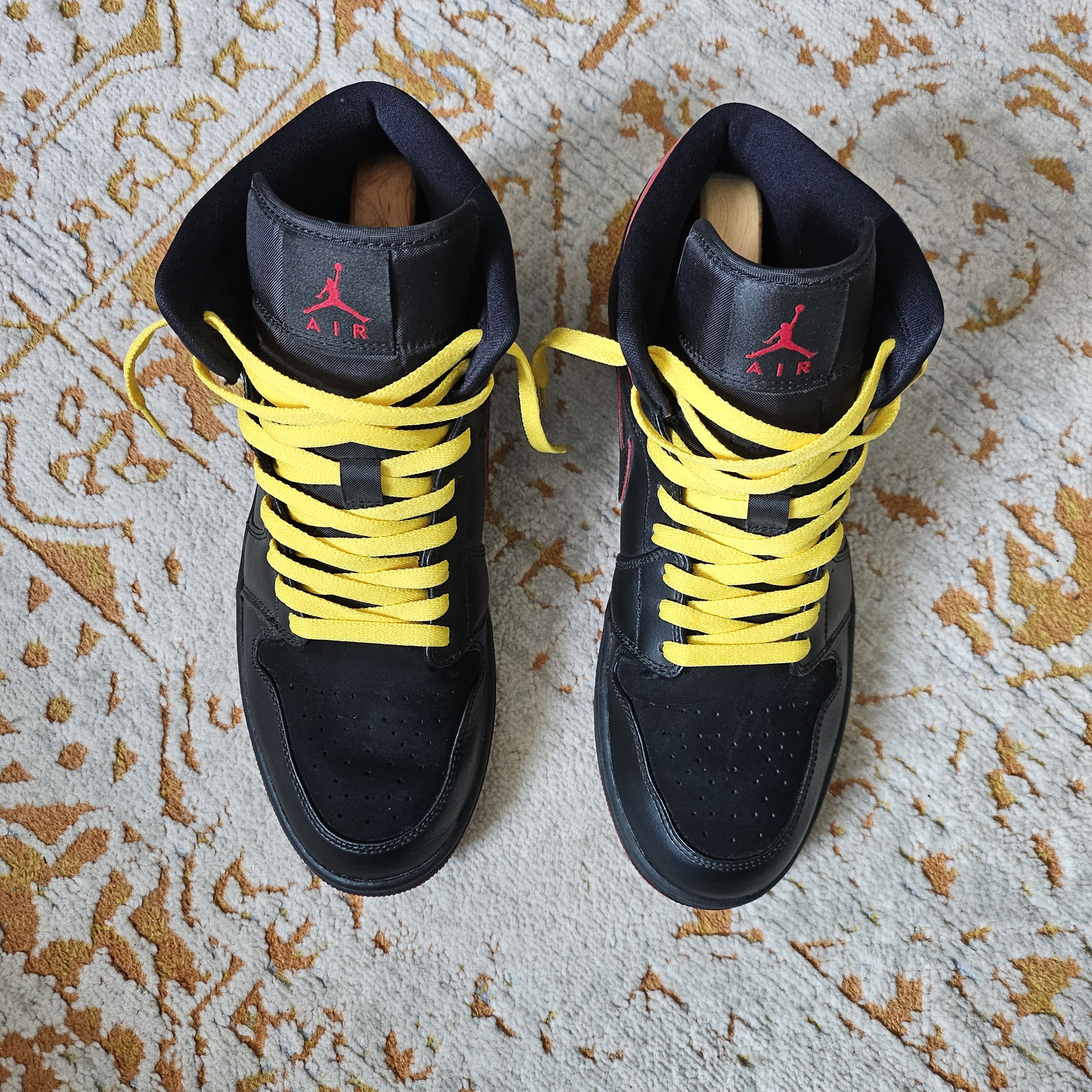 Jordan Brand × Nike Air Jordan 1 "Last Shot" size 10.5 Size US 10.5 / EU 43-44 - 3 Thumbnail