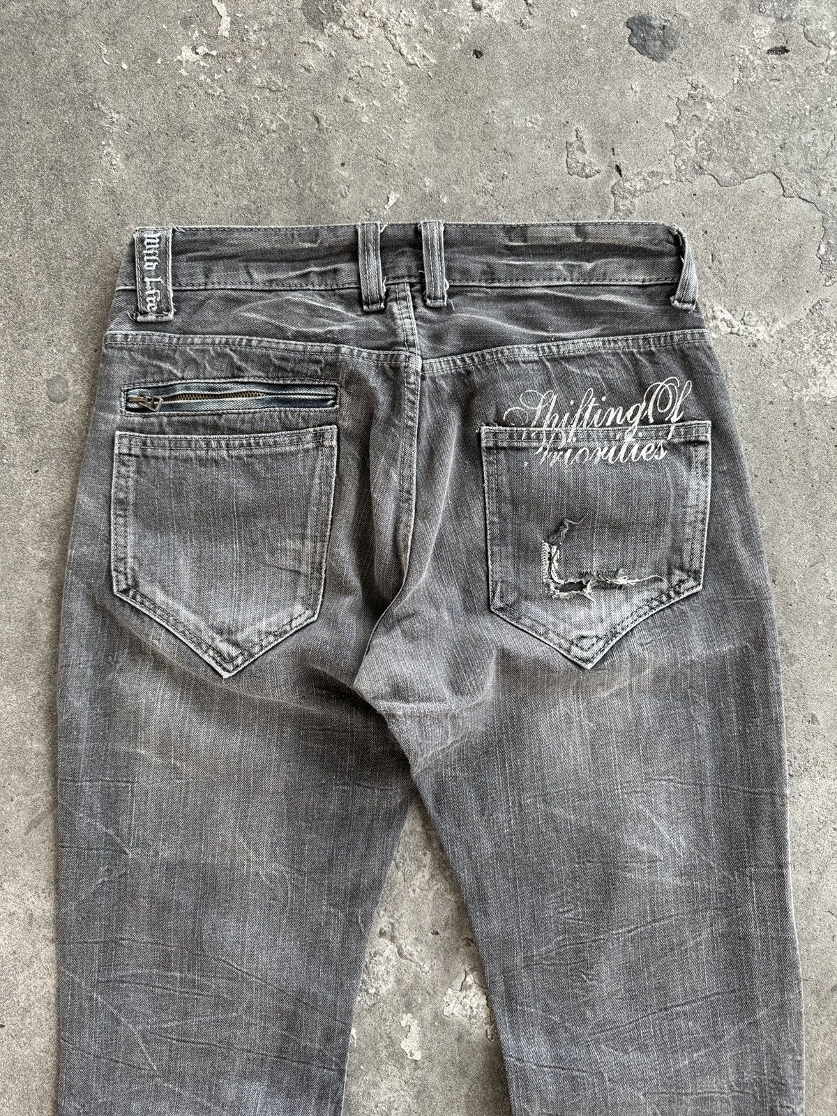 Japanese Brand Wild Life Poem Faded Denim Distressed Baggy Jeans Size US 31 - 10 Thumbnail