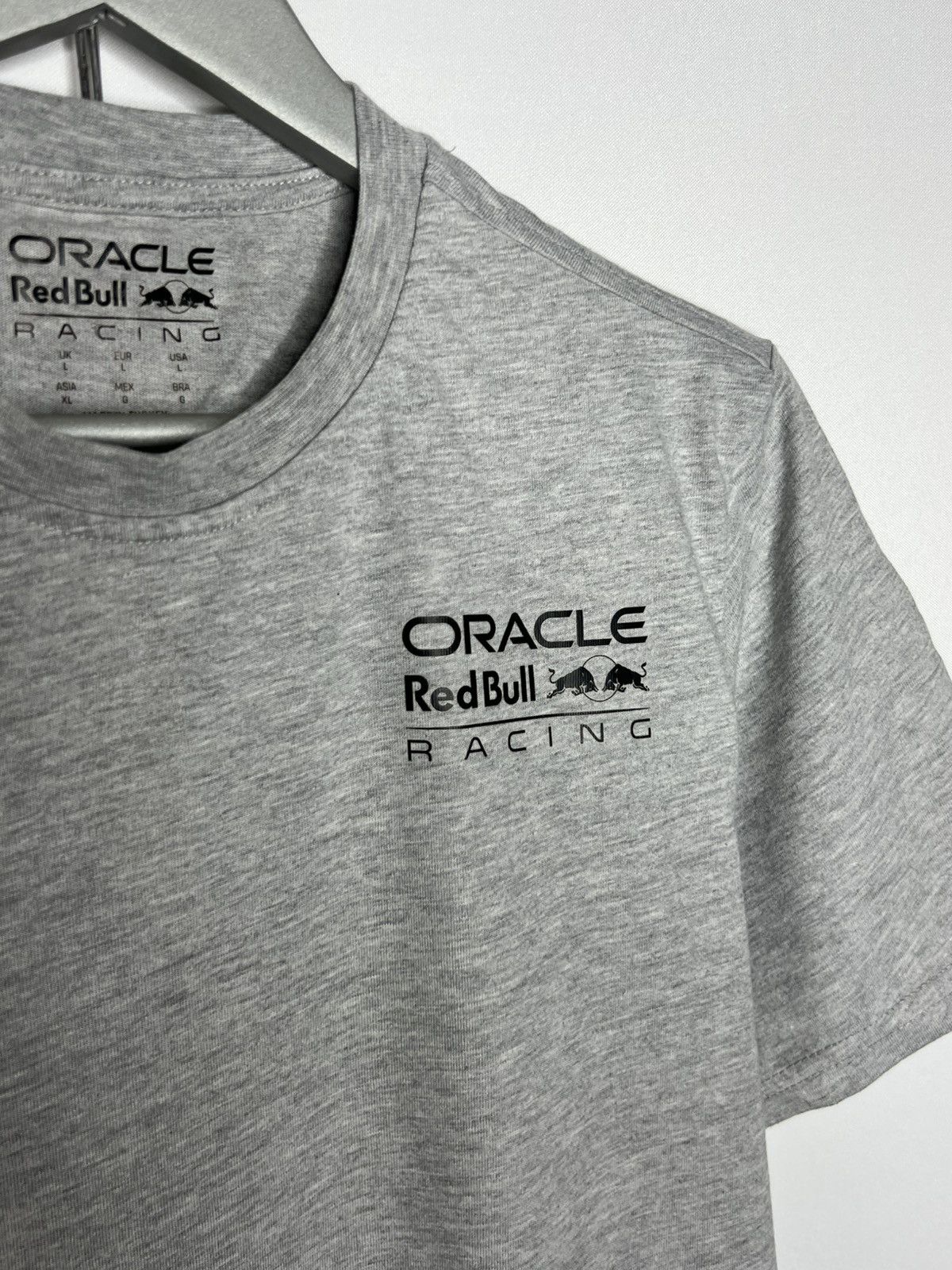 Red Bull Red Bull Spielberg Oracle Racing Big Logo Tee T-Shirt F1 Size US L / EU 52-54 / 3 - 4 Thumbnail
