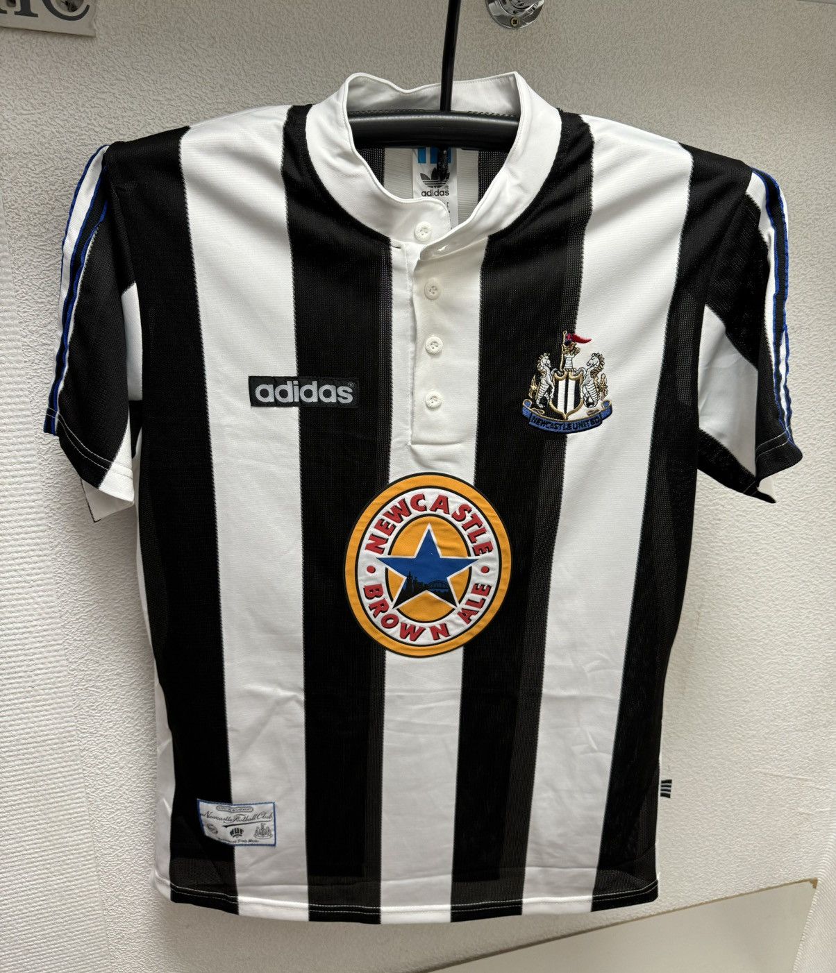 Vintage Newcastle adidas vintage soccer jersey 1995/96 L sz Size US M / EU 48-50 / 2 - 3 Thumbnail