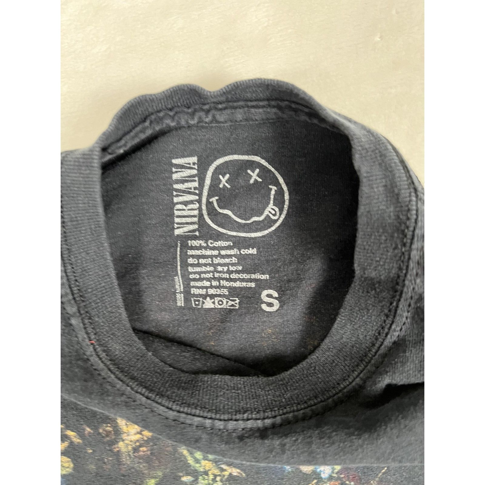 Nirvana Nirvana T-Shirt Size Small Black Unplugged In New York MTV R Size US S / EU 44-46 / 1 - 7 Thumbnail