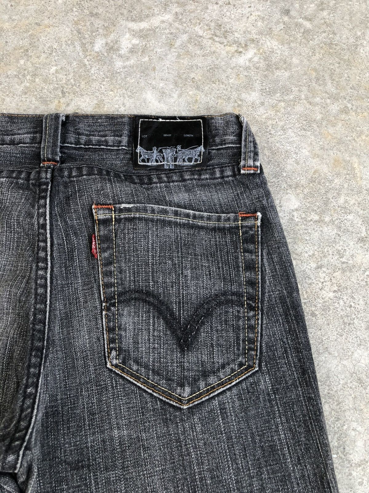 If Six Was Nine Levi’s Flared Jeans Distressed Jeans 517 Size US 29 - 17 Thumbnail