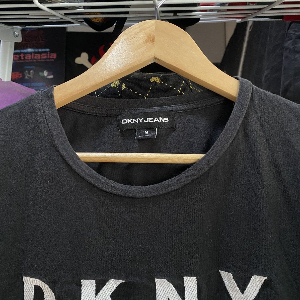 DKNY × Vintage Vintage Y2K DKNY Jeans Logo Embroided T Shirts Size US S / EU 44-46 / 1 - 6 Thumbnail