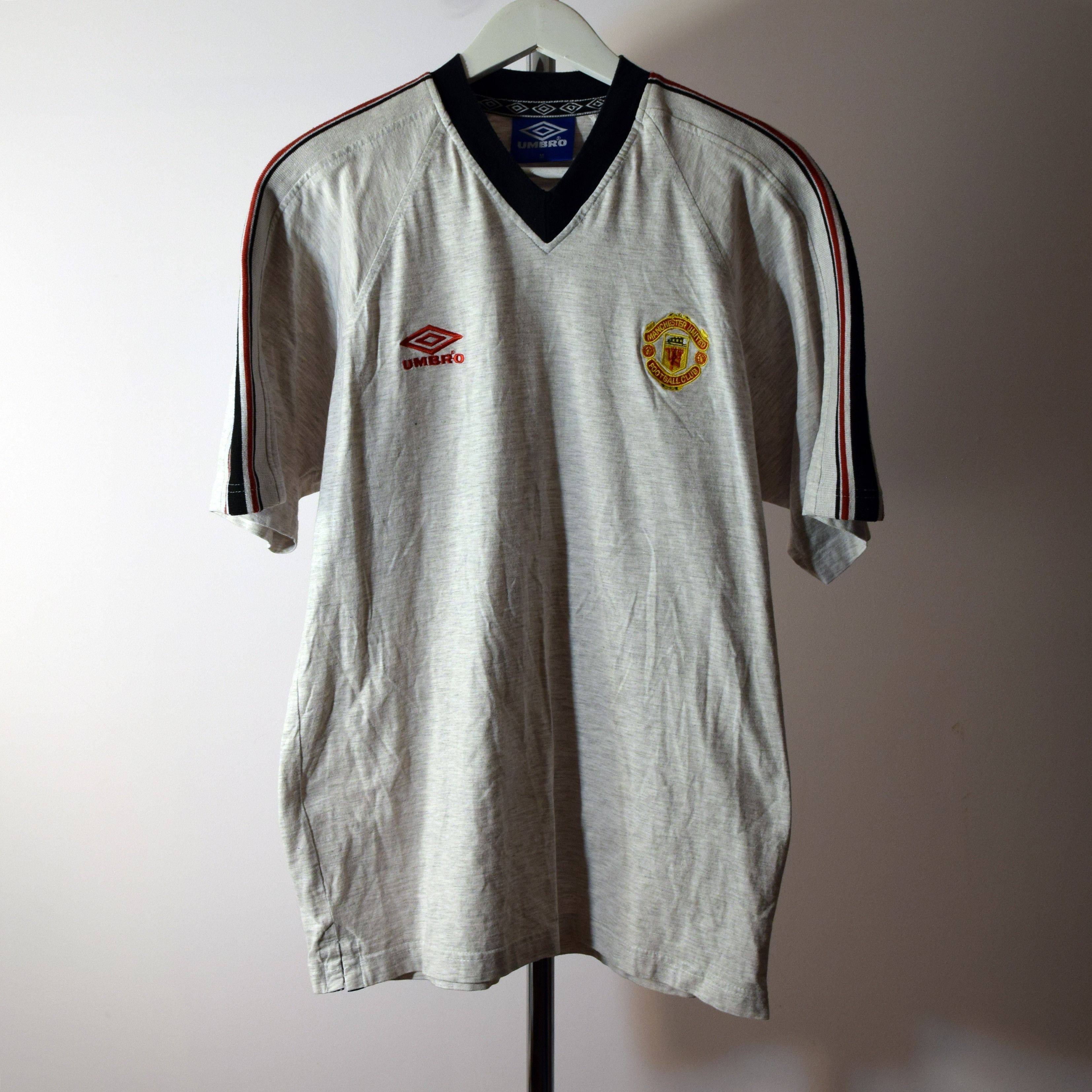 image of 90's Trainning Prematch Soccer Umbro Manchester United Jersey in Grey, Men's (Size Medium)