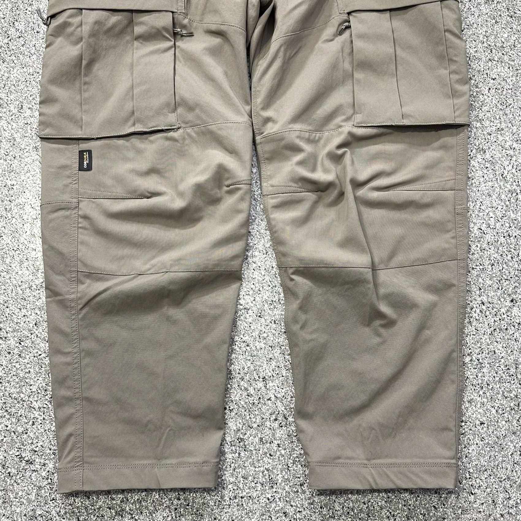 Nike ACG Nike ACG Pants Womens XL Cordura Cargo High Rise 27” Inseam 27.5 in Beige Regular Size 40" / US 18 - 5 Thumbnail