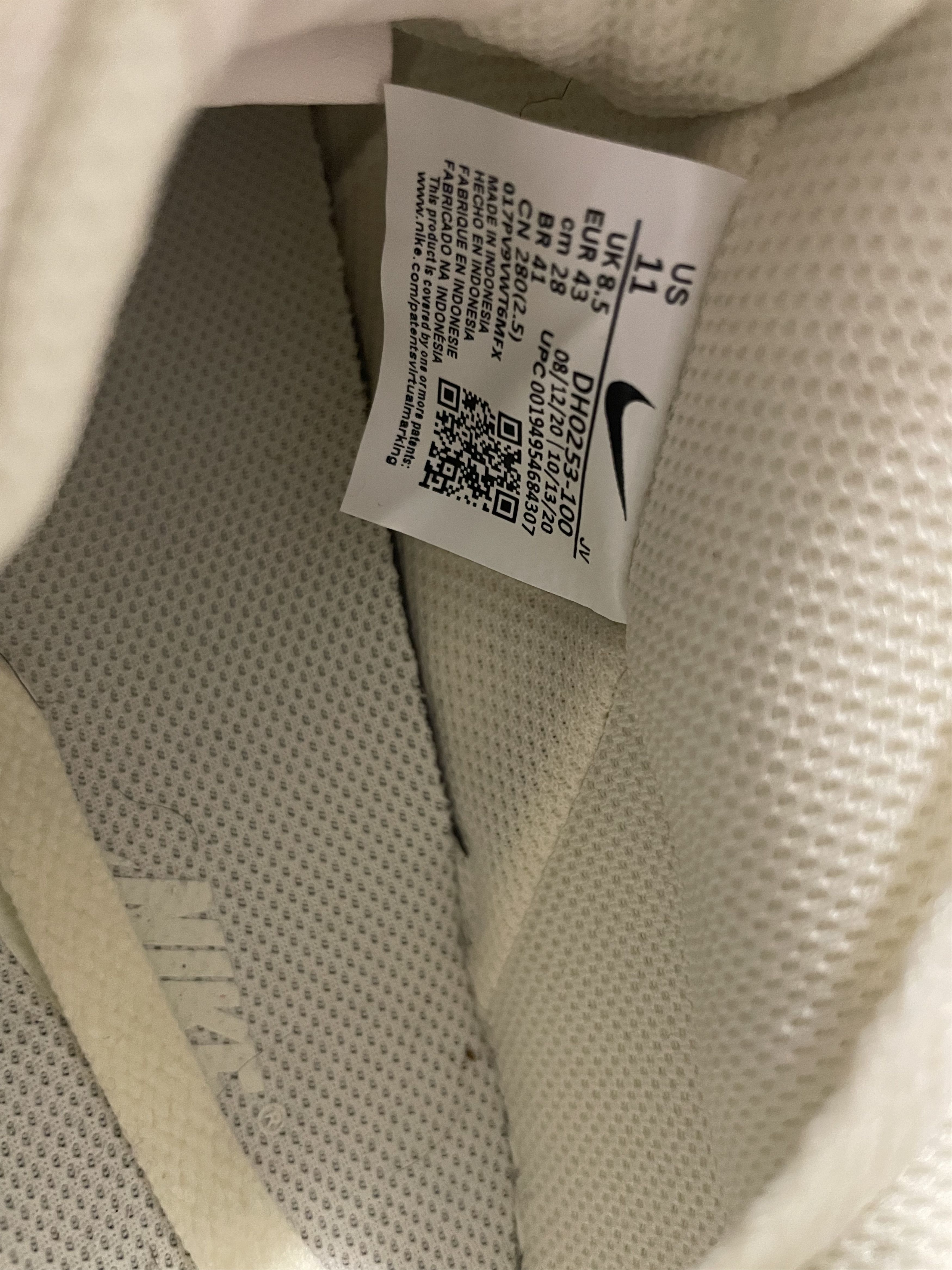 Nike BRAND NEW NEVER WORN UNISEX (wmns) Nike cloth low top Size US 11 / IT 41 - 5 Thumbnail