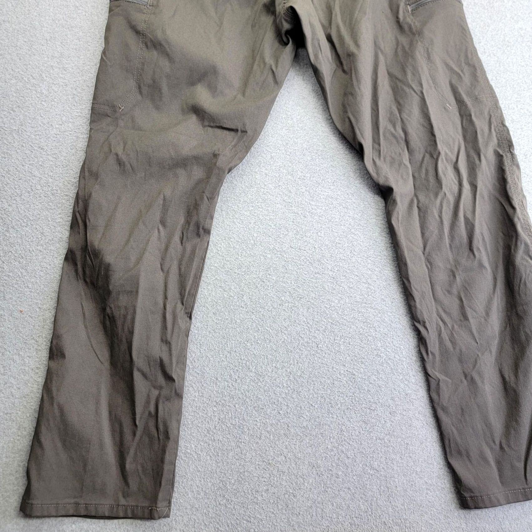 Wrangler Wrangler Pants Mens 33x33 Olive Nylon Stretch Zip Pocket Cargo Hiking Outdoor Size US 31 - 6 Thumbnail