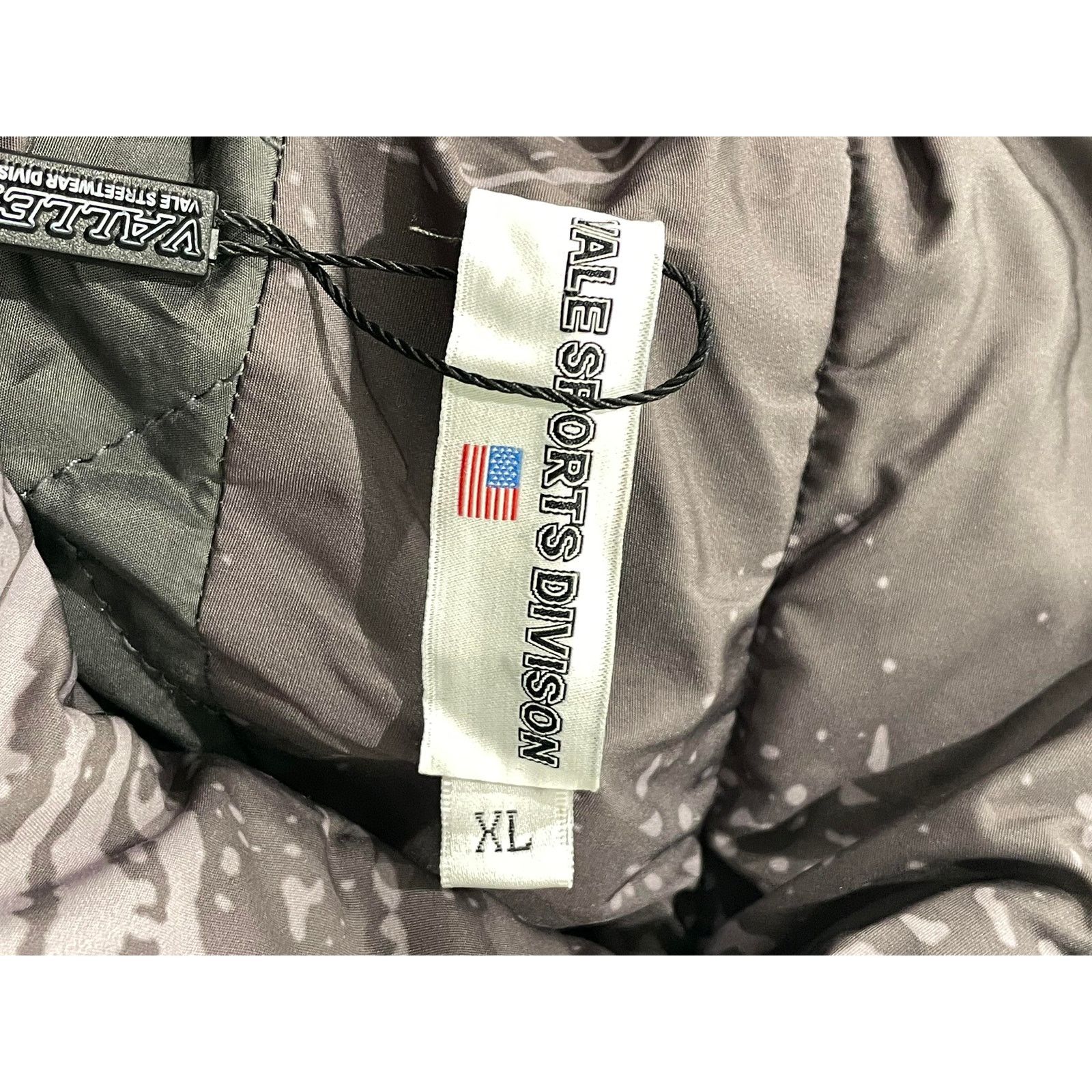Vale Vale New York Puffer Silver & Grey Jacket Size US XL / EU 56 / 4 - 3 Thumbnail