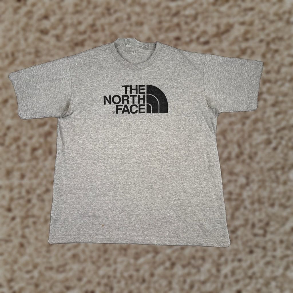 The North Face VINTAGE The North Face Shirt Men Large Gray 100% Cotton Crew Neck Short Sleeve Logo All Seasons Mens Size US L / EU 52-54 / 3 - 1 Thumbnail