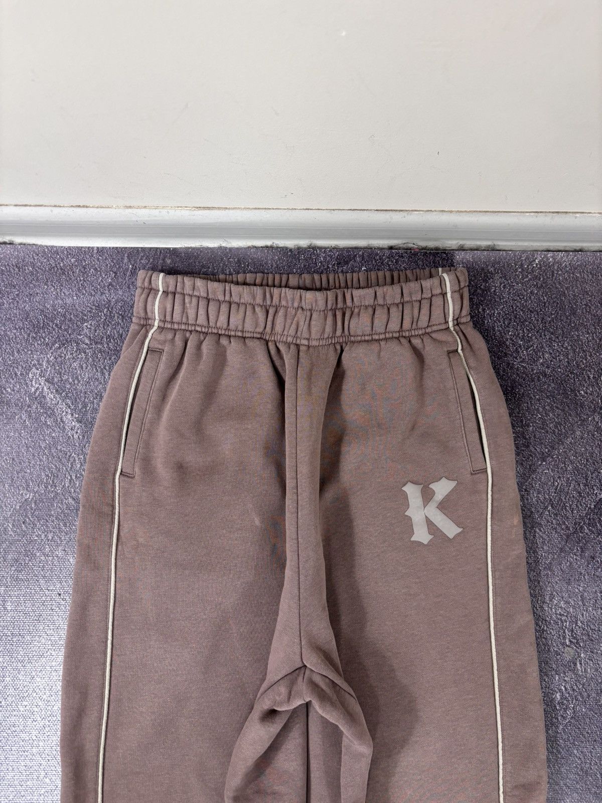 Karl Kani Karl Kani Y2K Women’s Brown Sidestripe Baggy Sweatpants Size 26" / US 2 / IT 38 - 7 Thumbnail