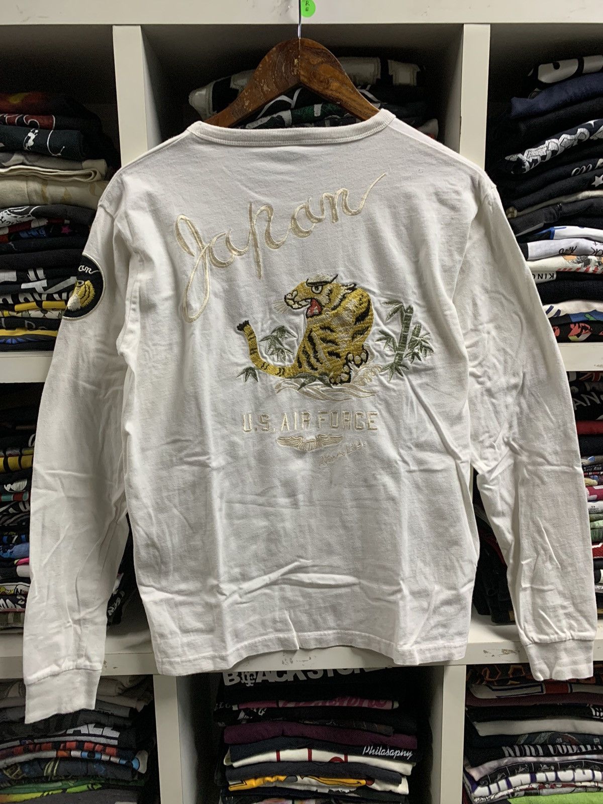 Avirex × Vintage Vintage Avirex Embroidery logo white shirt Size US M / EU 48-50 / 2 - 9 Thumbnail