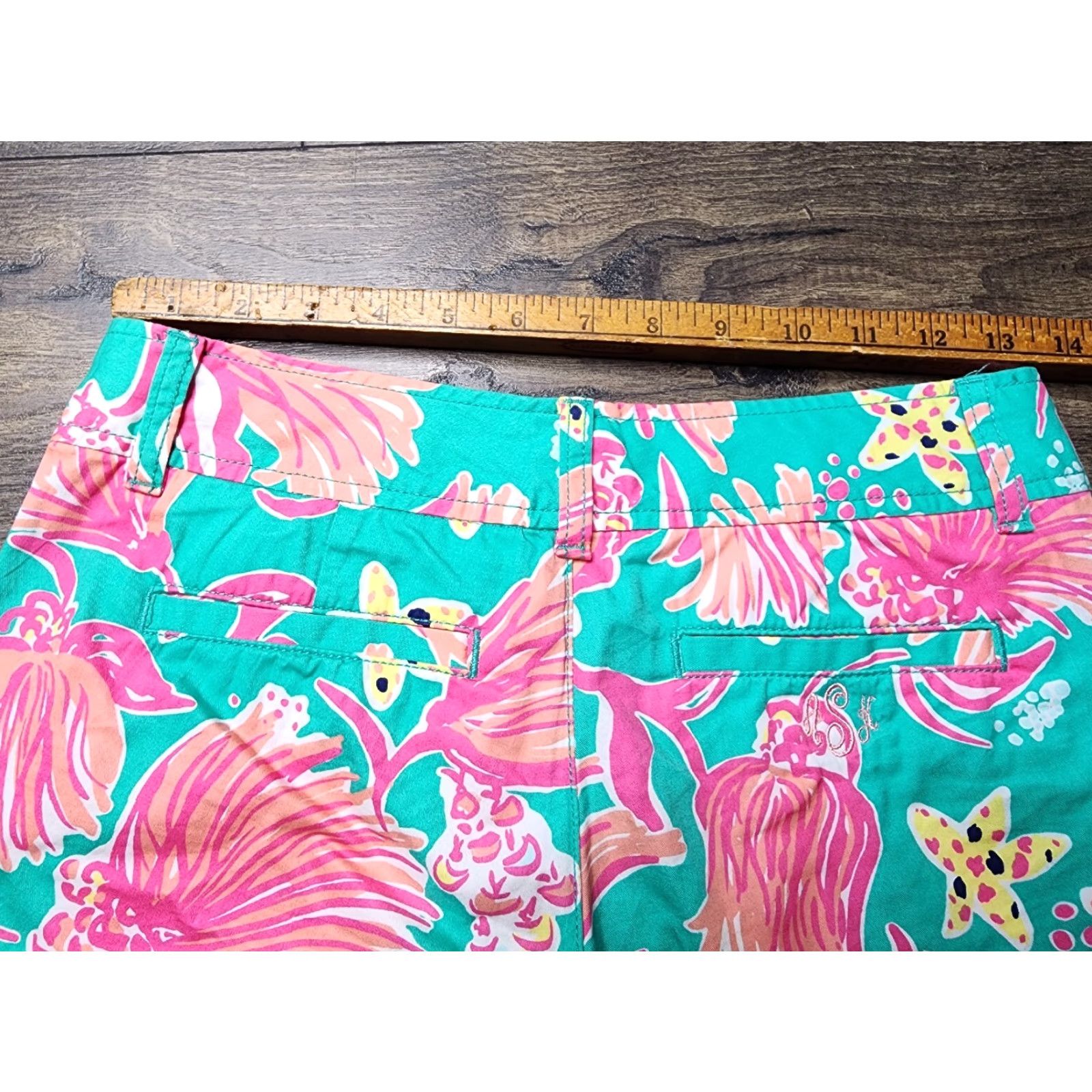 Lilly Pulitzer VINTAGE Lilly Pulitzer Shaggin Callahan Shorts Monogram Lagoon Green 00? Size 24" / US 00 / IT 34 - 4 Thumbnail