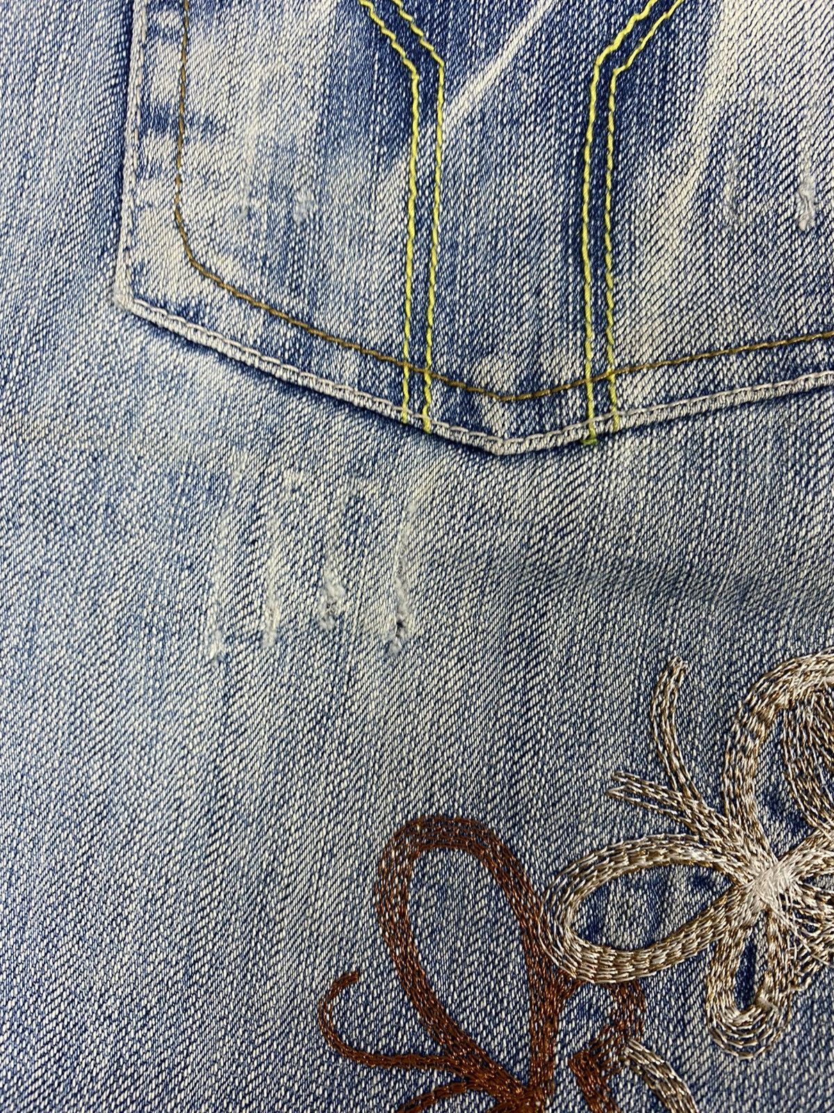 Vintage Vintage Y2K 00s flared faded lowrise jeans streetwear style Size 27" / US 4 / IT 40 - 6 Thumbnail