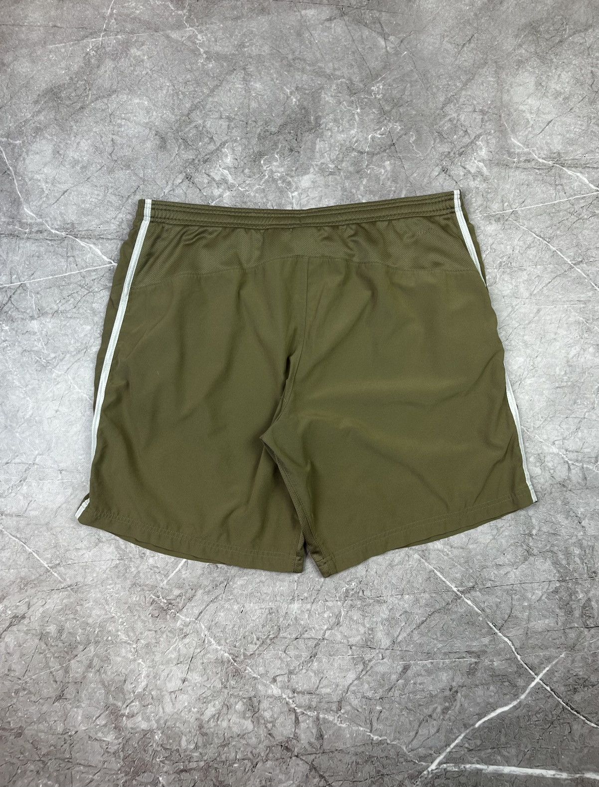 Nike Nike vintage nylon shorts size Xl Size US 36 / EU 52 - 6 Thumbnail