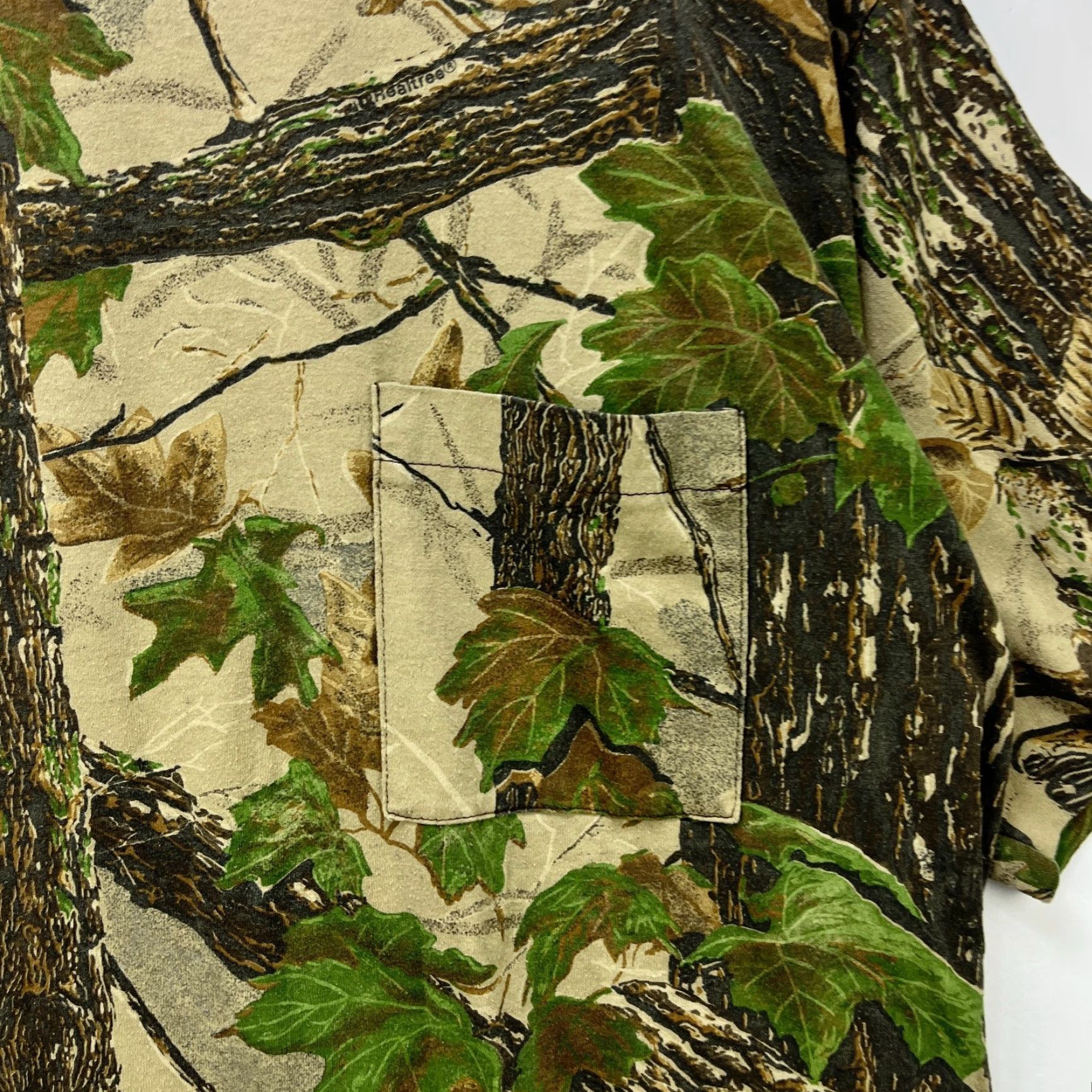 Realtree VINTAGE Real Tree Camo Single Stitch USA T-Shirt XL Mens Size US XL / EU 56 / 4 - 2 Thumbnail