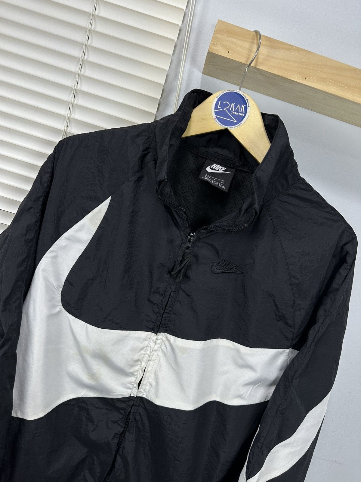 Nike NIKE MEN’S SWOOSH WINDBREAKER Size US M / EU 48-50 / 2 - 2 Thumbnail
