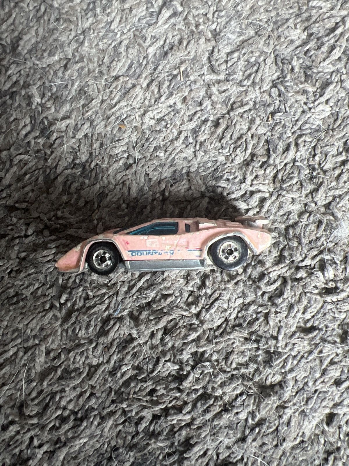 Lamborghini 1987 Mattel Hot Wheels Lamborghini Countach Size ONE SIZE - 3 Thumbnail