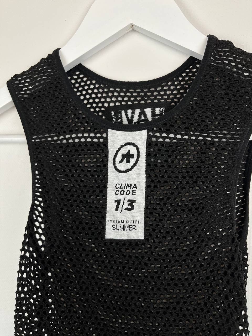 Rapha Assos Skinfoil Summer Mesh Base Layer Sleeveless Size 0 XS Size XS / US 0-2 / IT 36-38 - 3 Thumbnail
